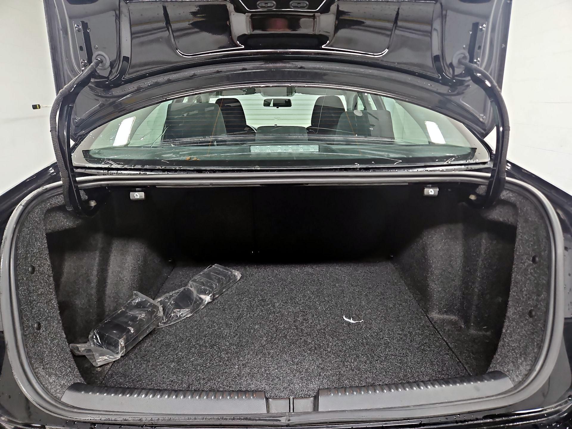 Thumbnail: 2018 Volkswagen Jetta - 20