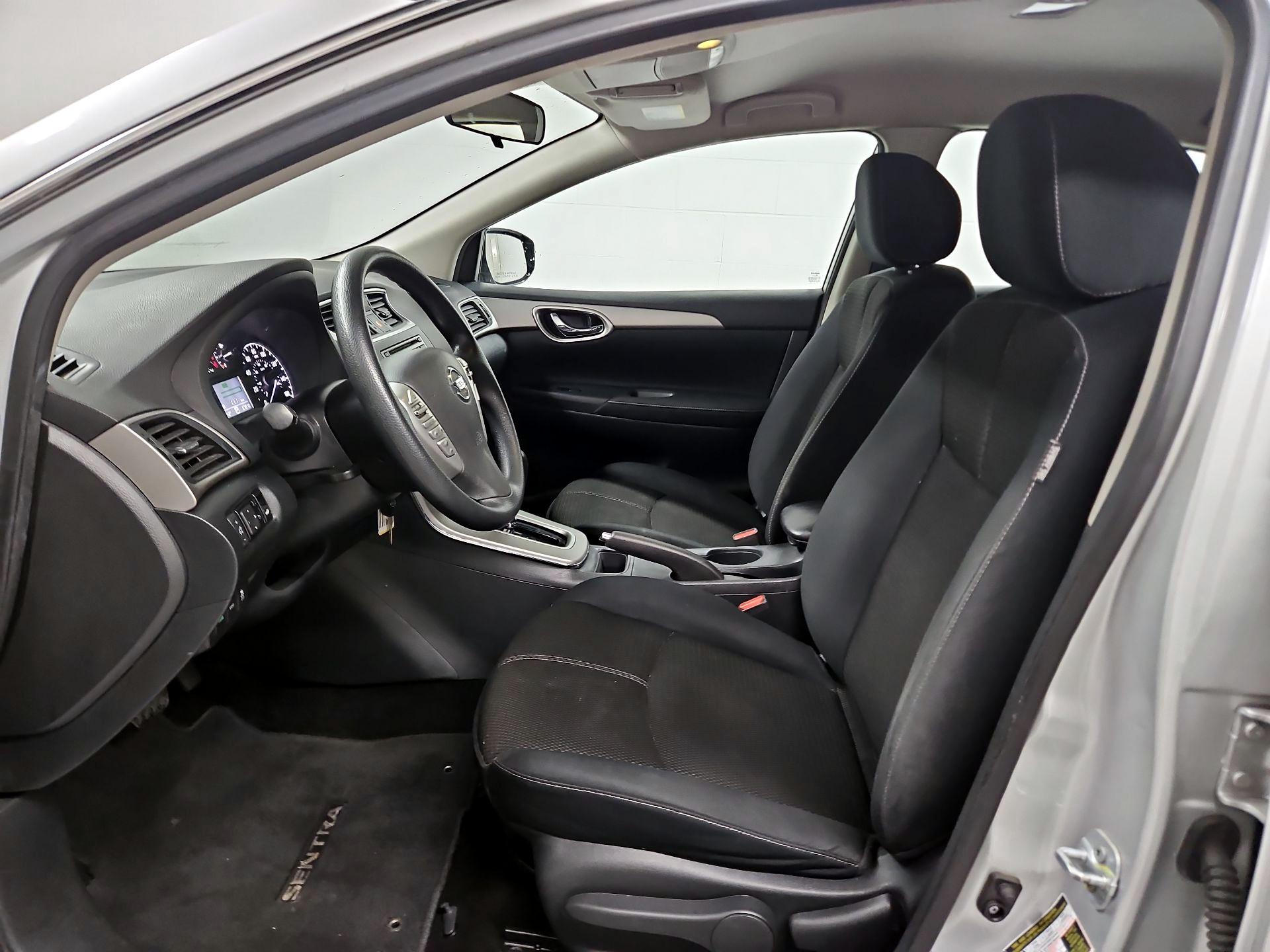 Thumbnail: 2015 Nissan Sentra - 11