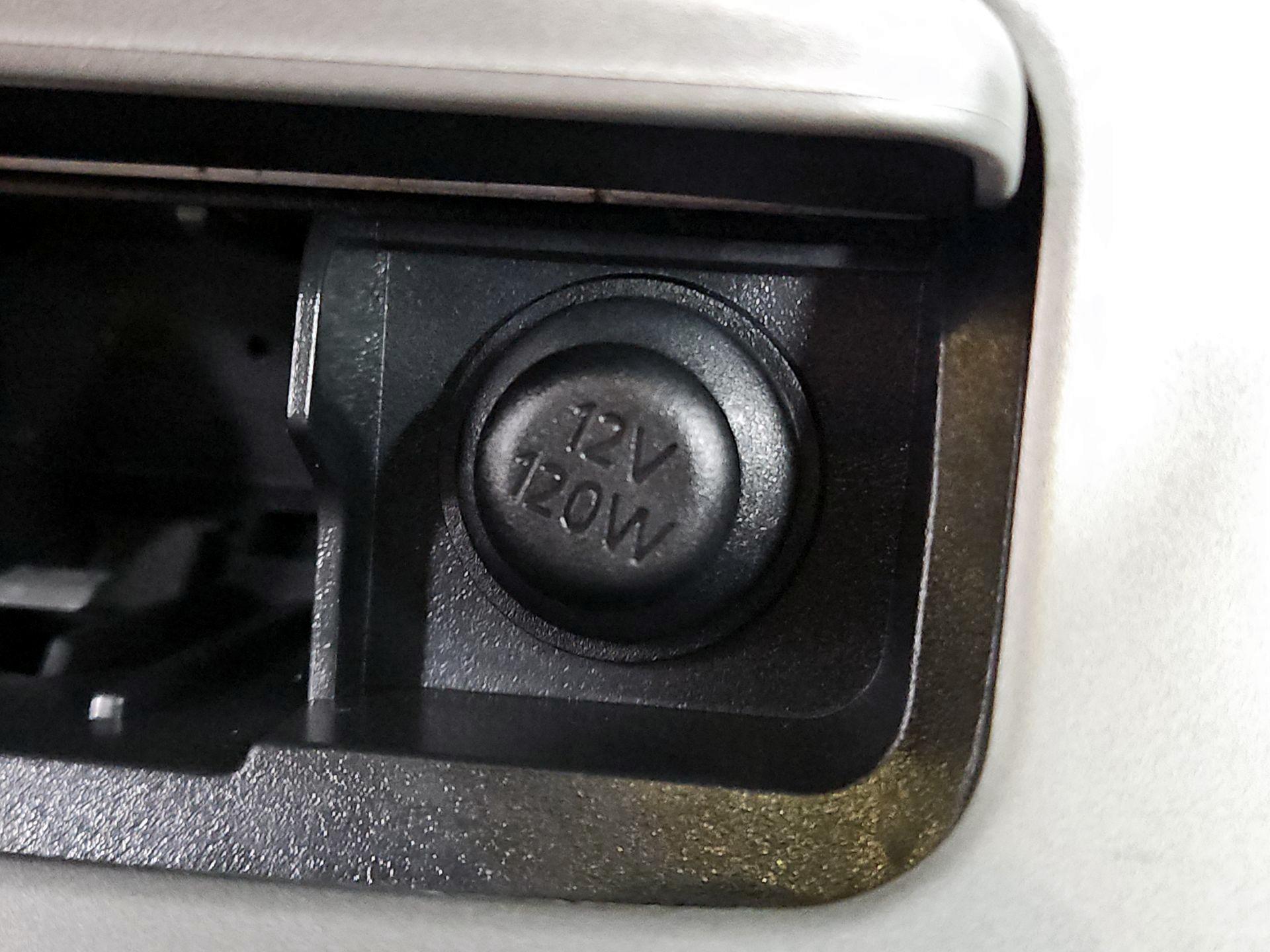 Thumbnail: 2015 Nissan Sentra - 17