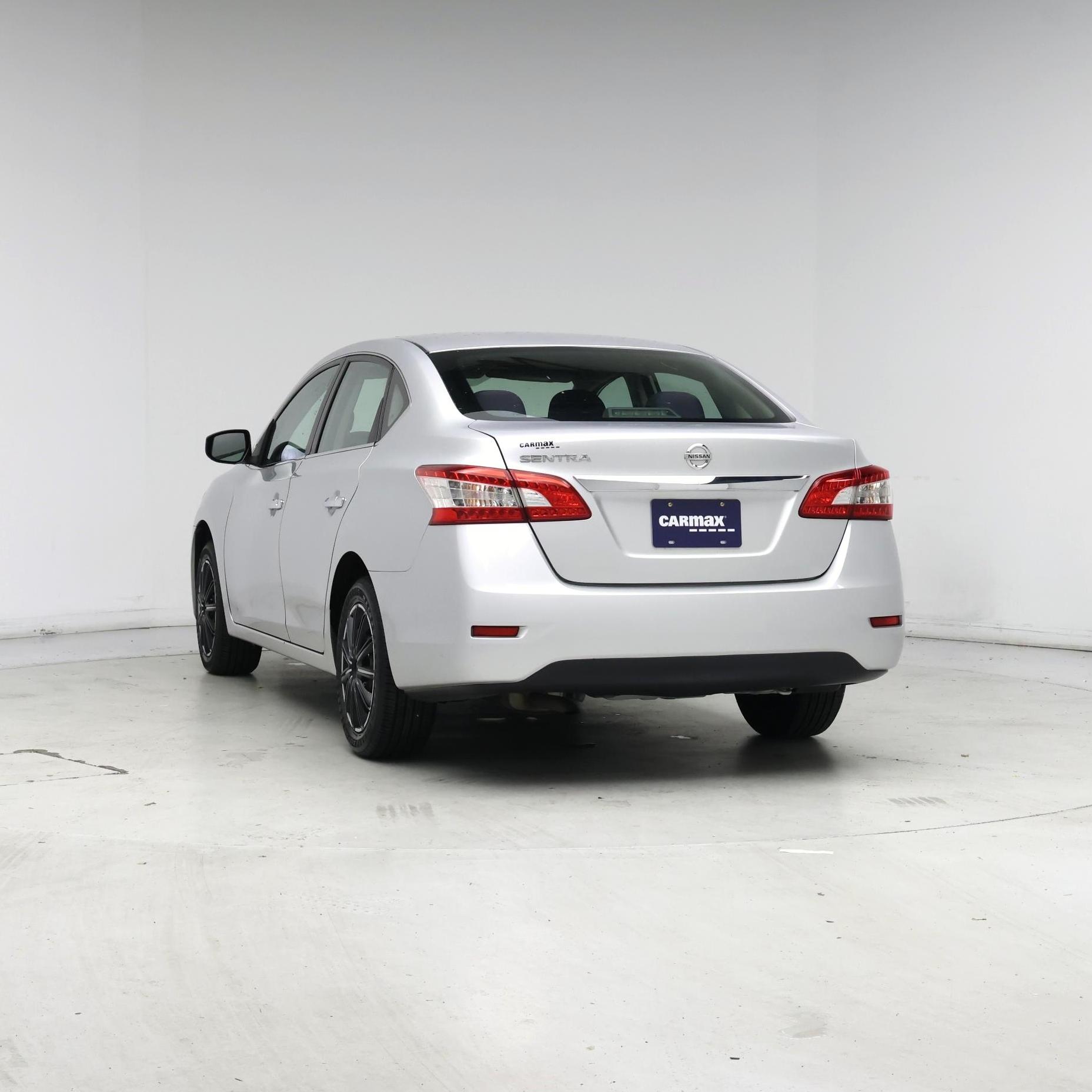 Thumbnail: 2015 Nissan Sentra - 6