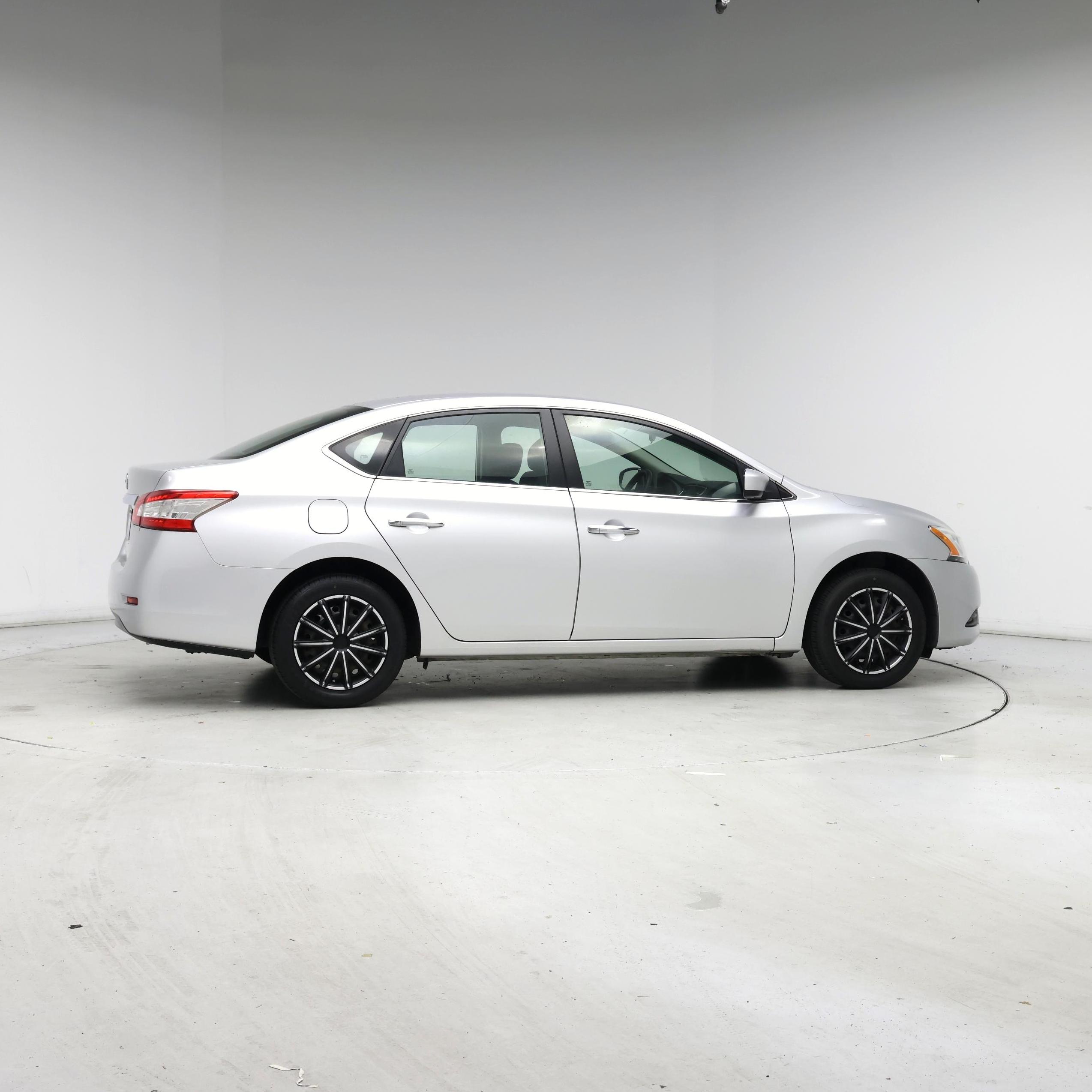 Thumbnail: 2015 Nissan Sentra - 7