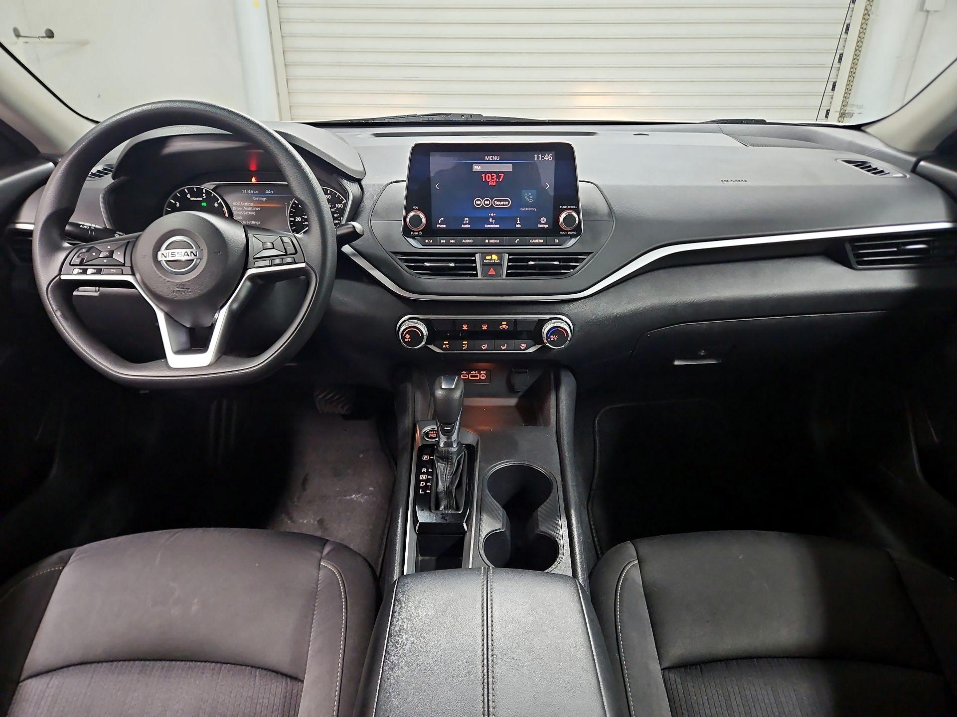 Thumbnail: 2020 Nissan Altima - 9