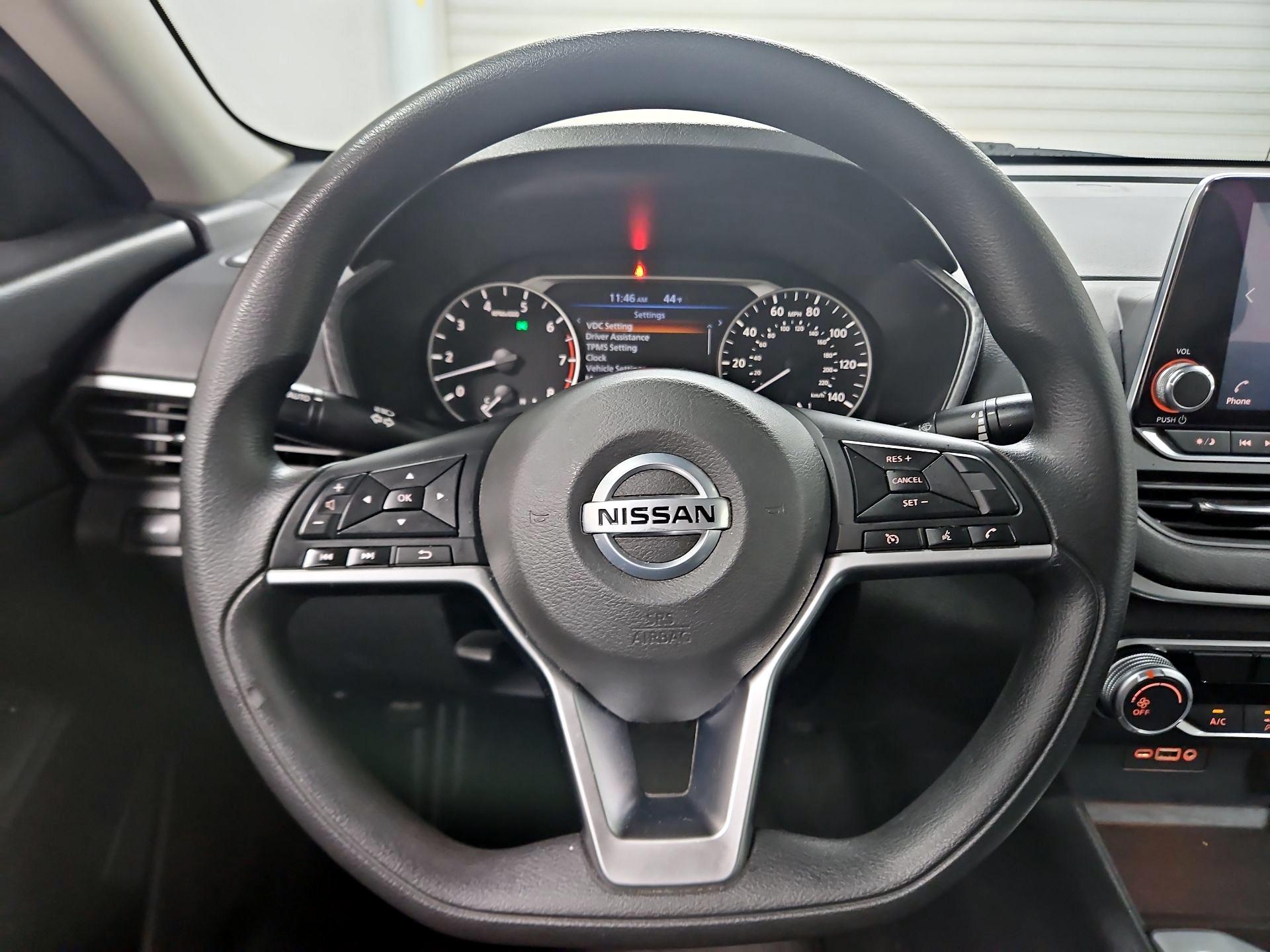 Thumbnail: 2020 Nissan Altima - 10