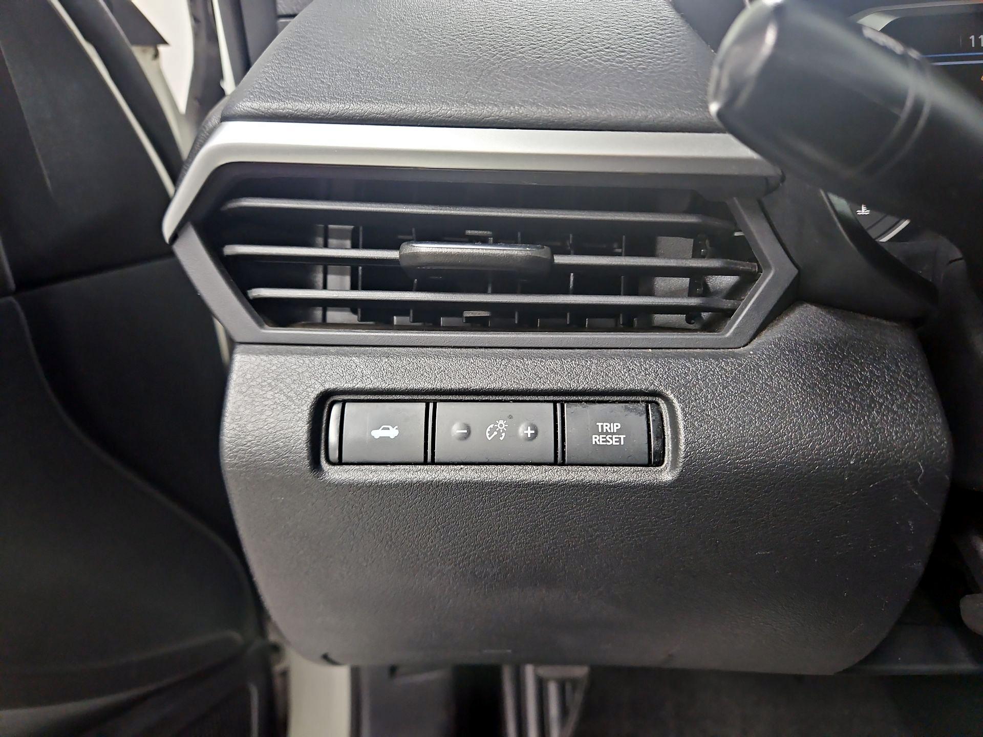 Thumbnail: 2020 Nissan Altima - 13