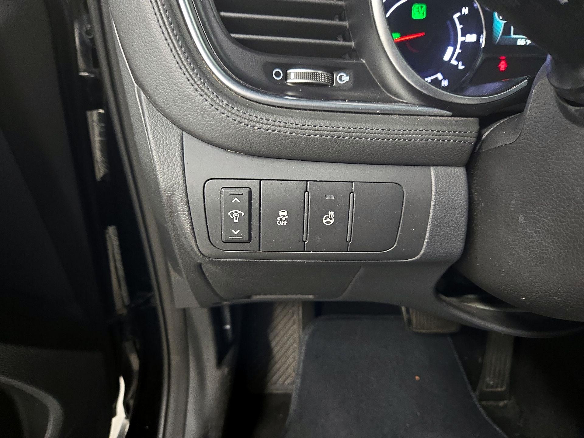 Thumbnail: 2015 Kia Optima - 13