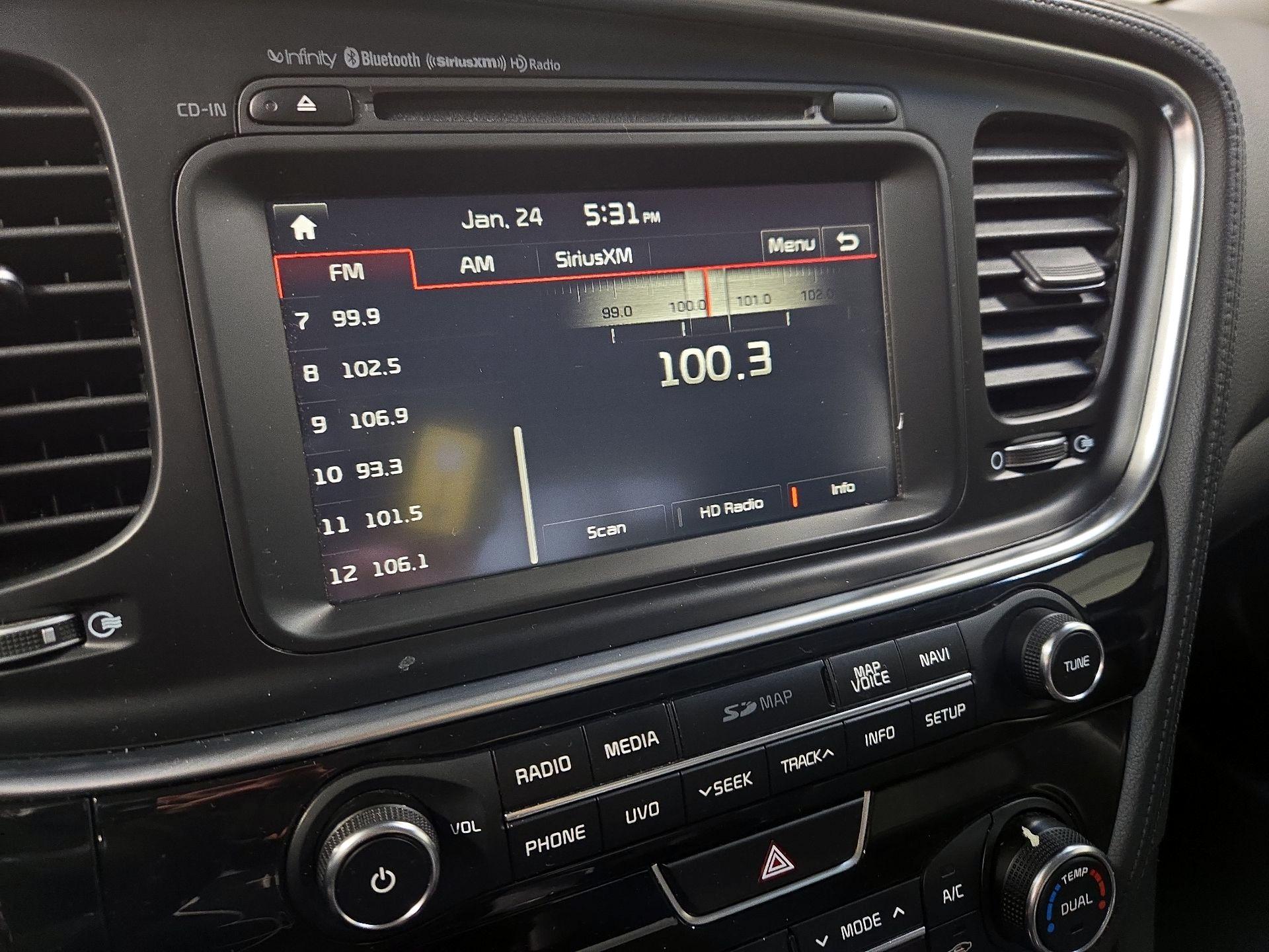 Thumbnail: 2015 Kia Optima - 16