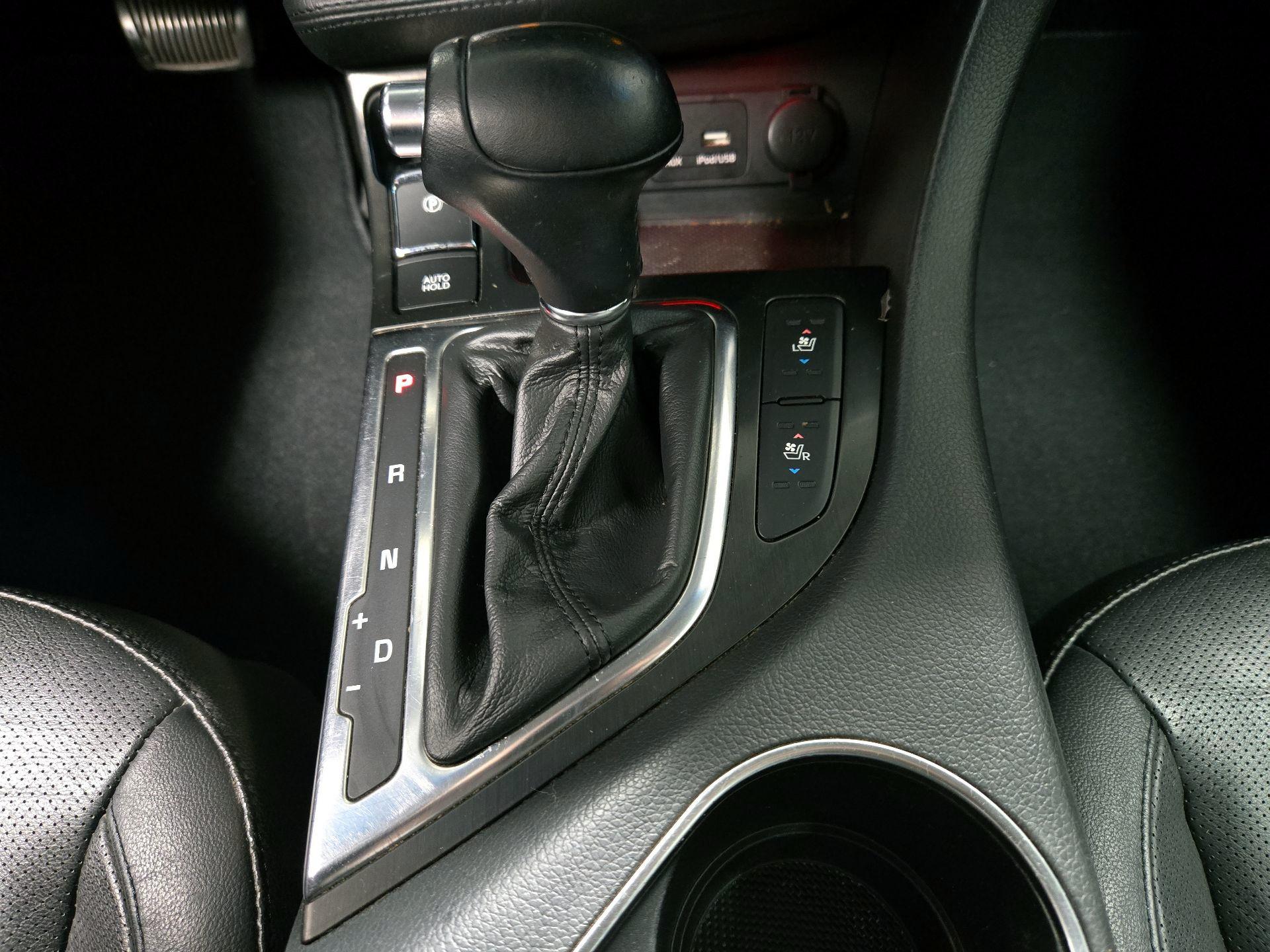 Thumbnail: 2015 Kia Optima - 18