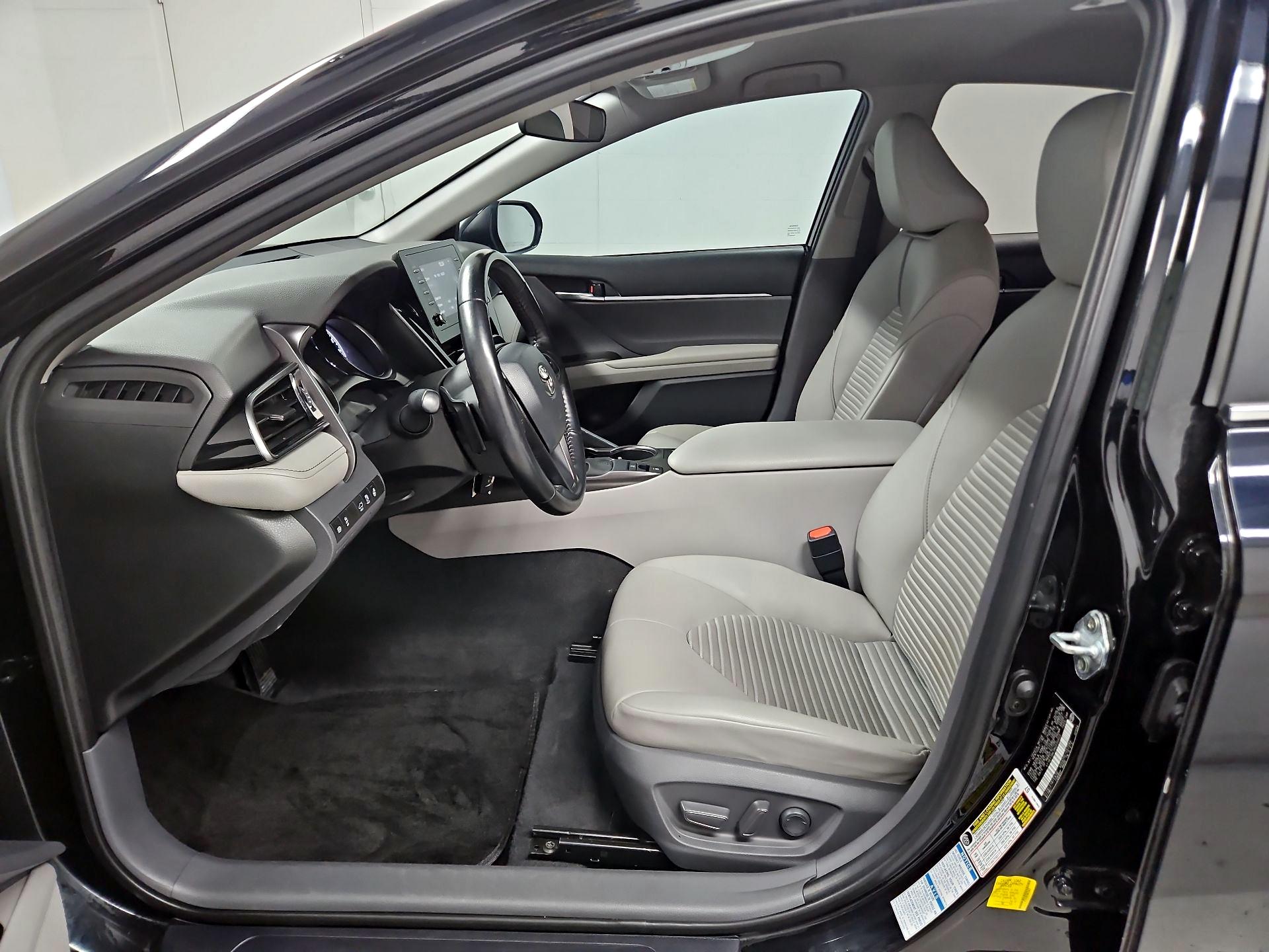 Thumbnail: 2021 Toyota Camry - 11