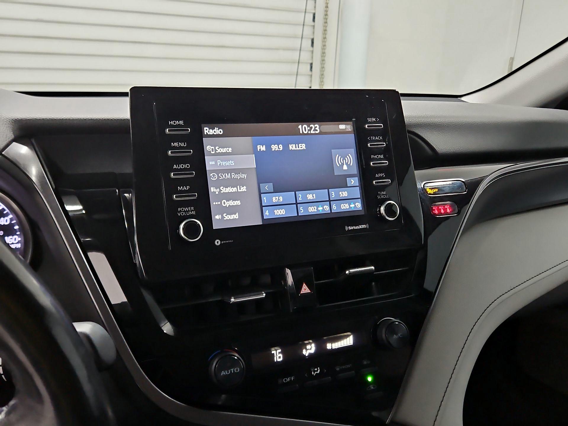 Thumbnail: 2021 Toyota Camry - 15