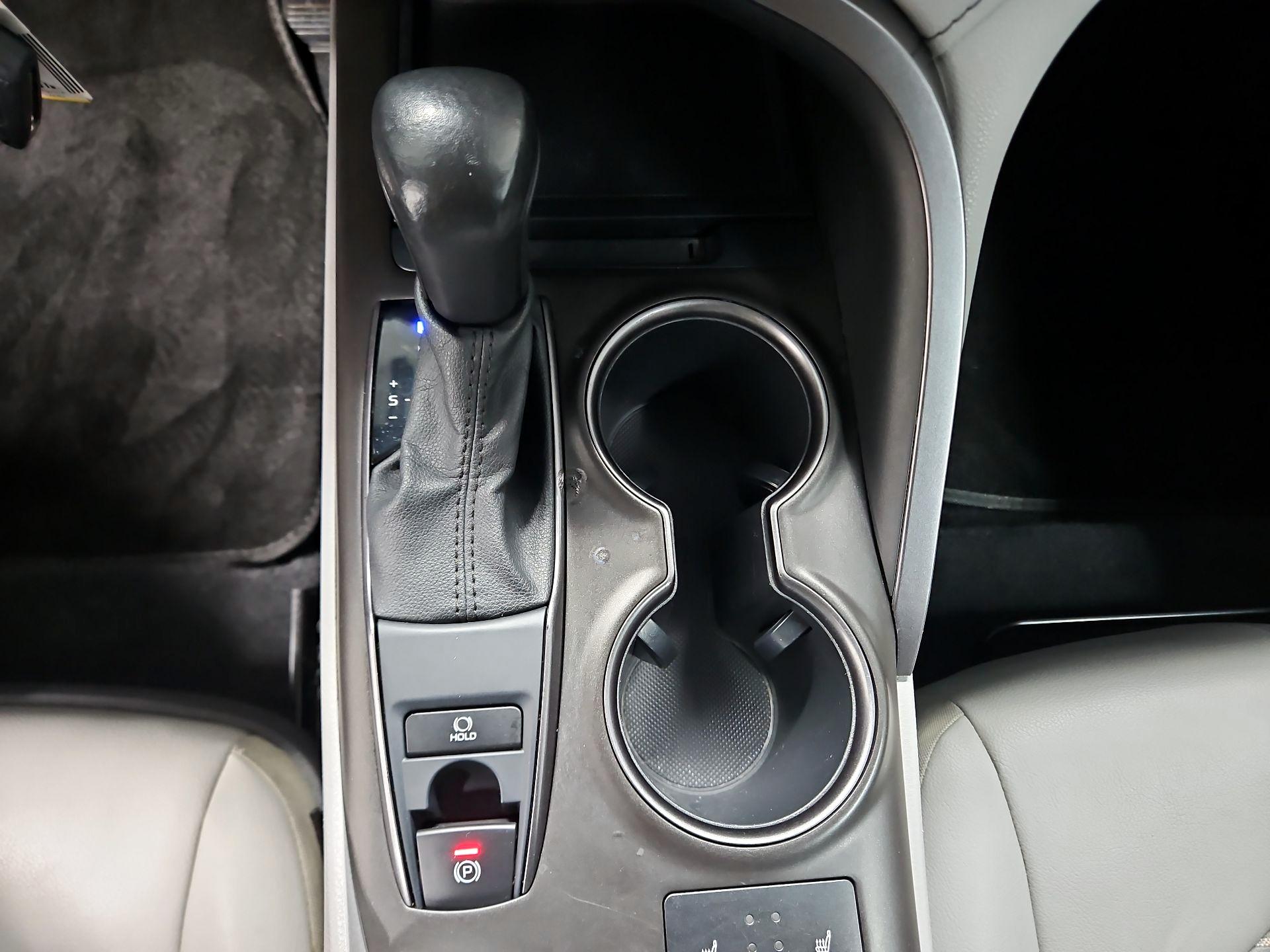 Thumbnail: 2021 Toyota Camry - 17