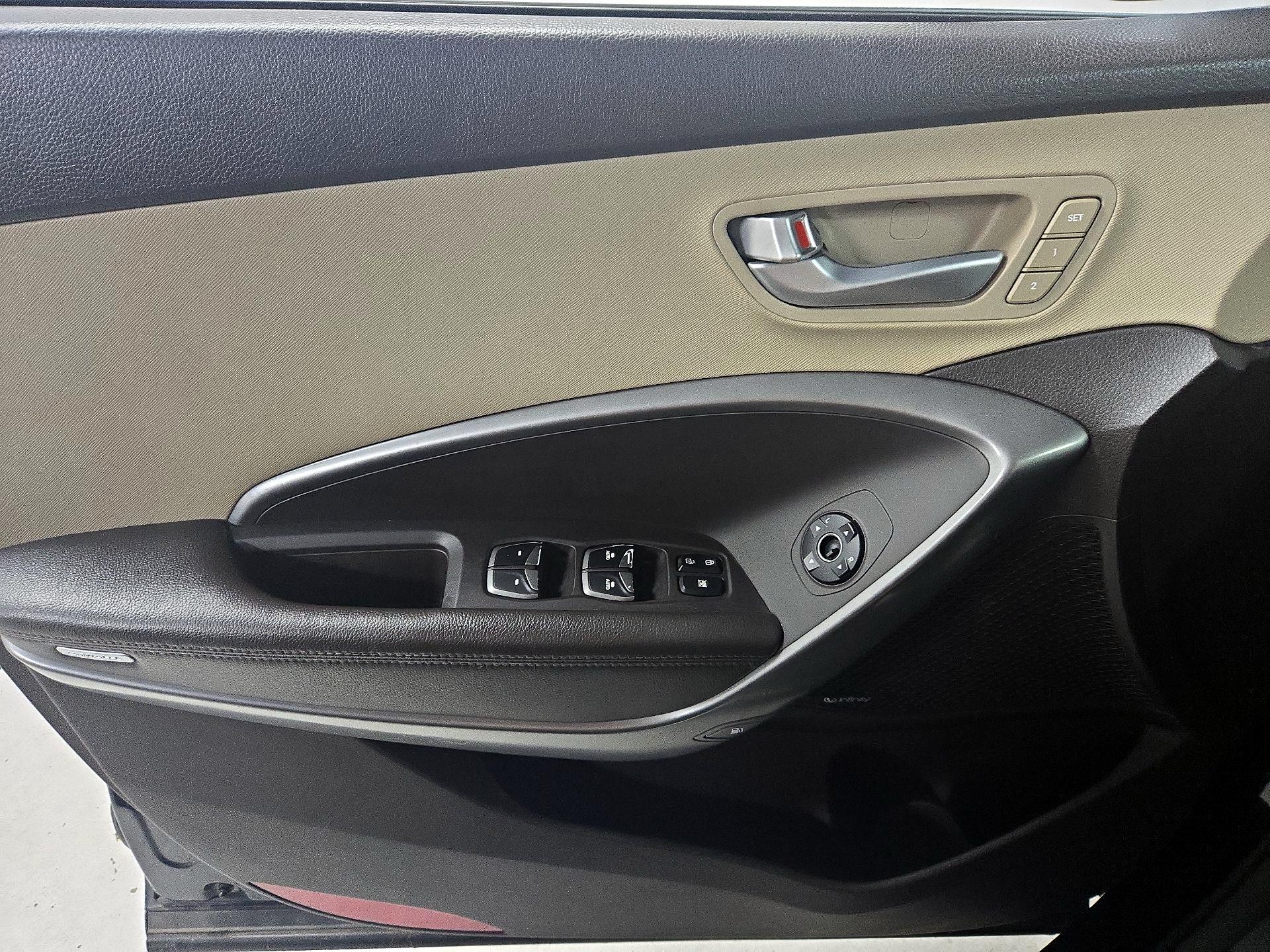 Thumbnail: 2017 Hyundai Santa Fe - 12