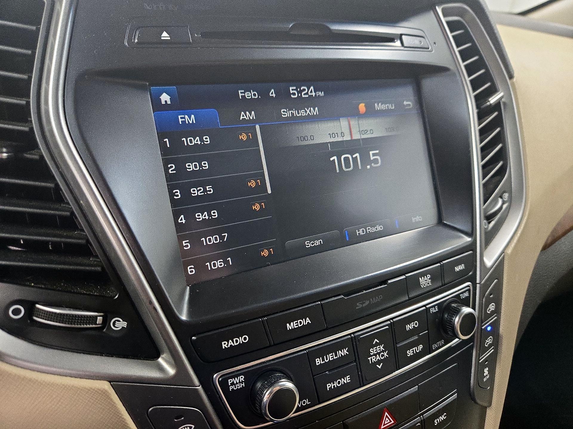 Thumbnail: 2017 Hyundai Santa Fe - 16