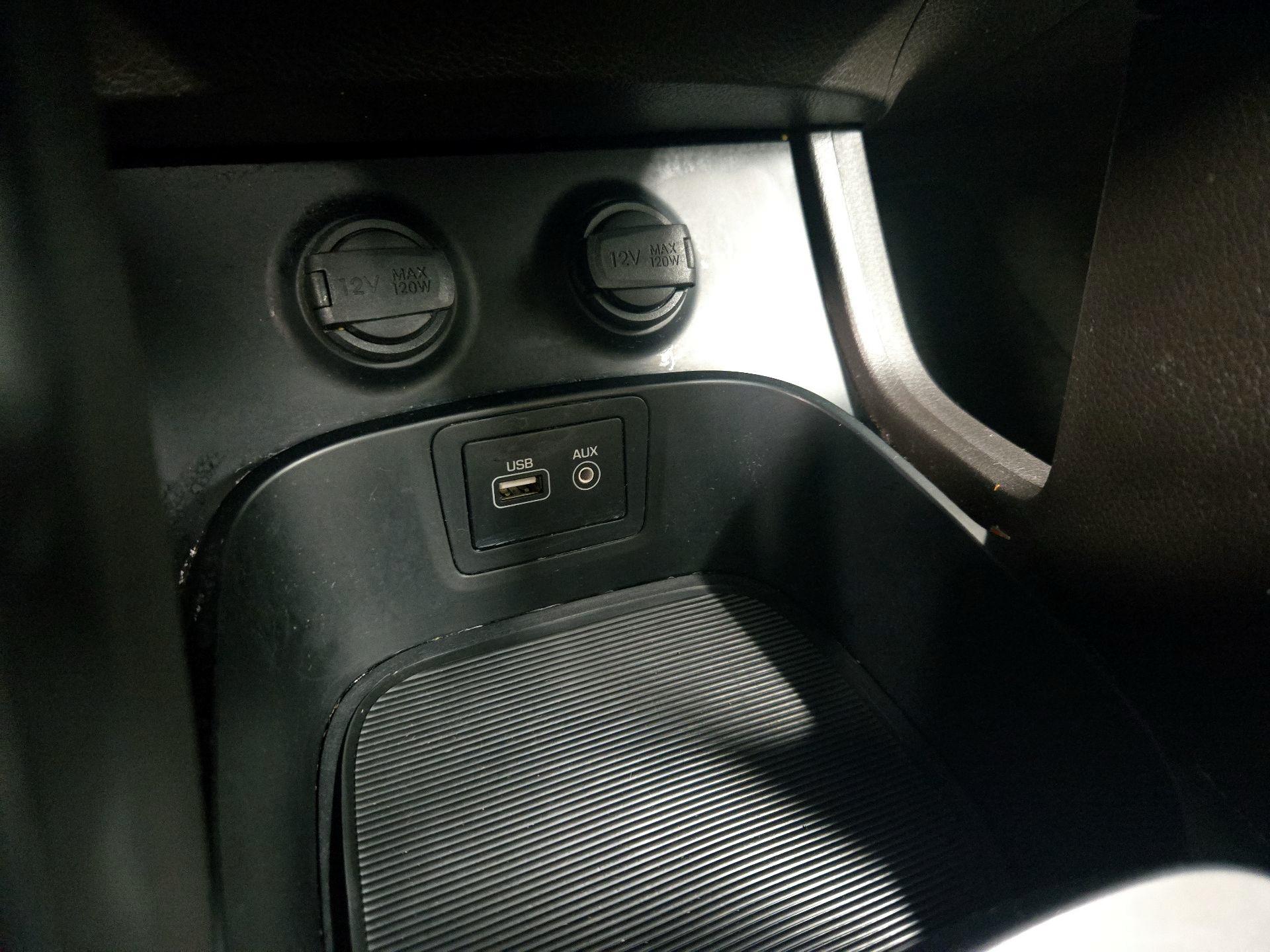 Thumbnail: 2017 Hyundai Santa Fe - 19