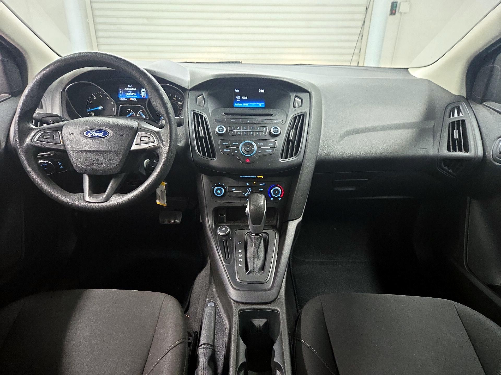 Thumbnail: 2015 Ford Focus - 9