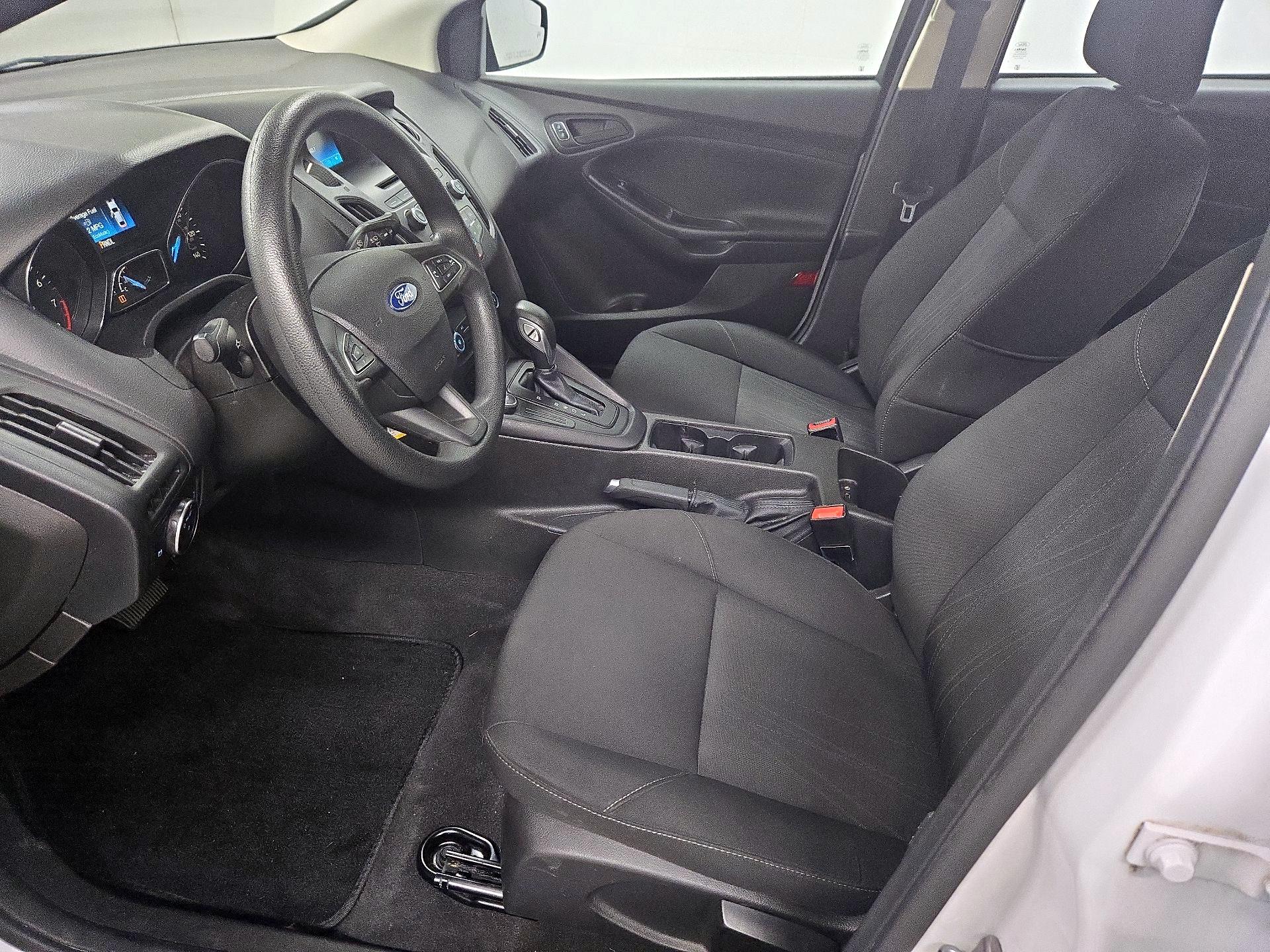 Thumbnail: 2015 Ford Focus - 11