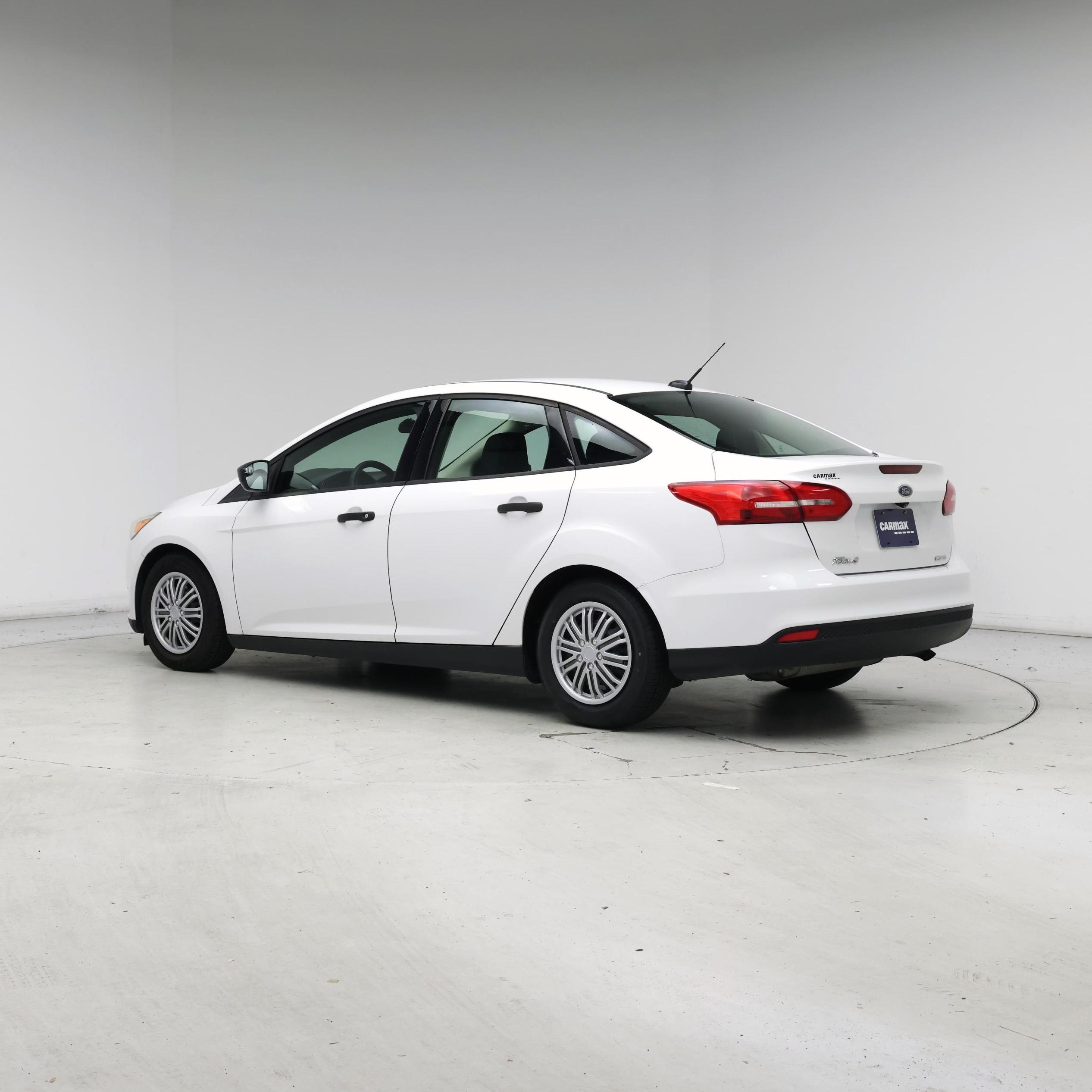 Thumbnail: 2015 Ford Focus - 2