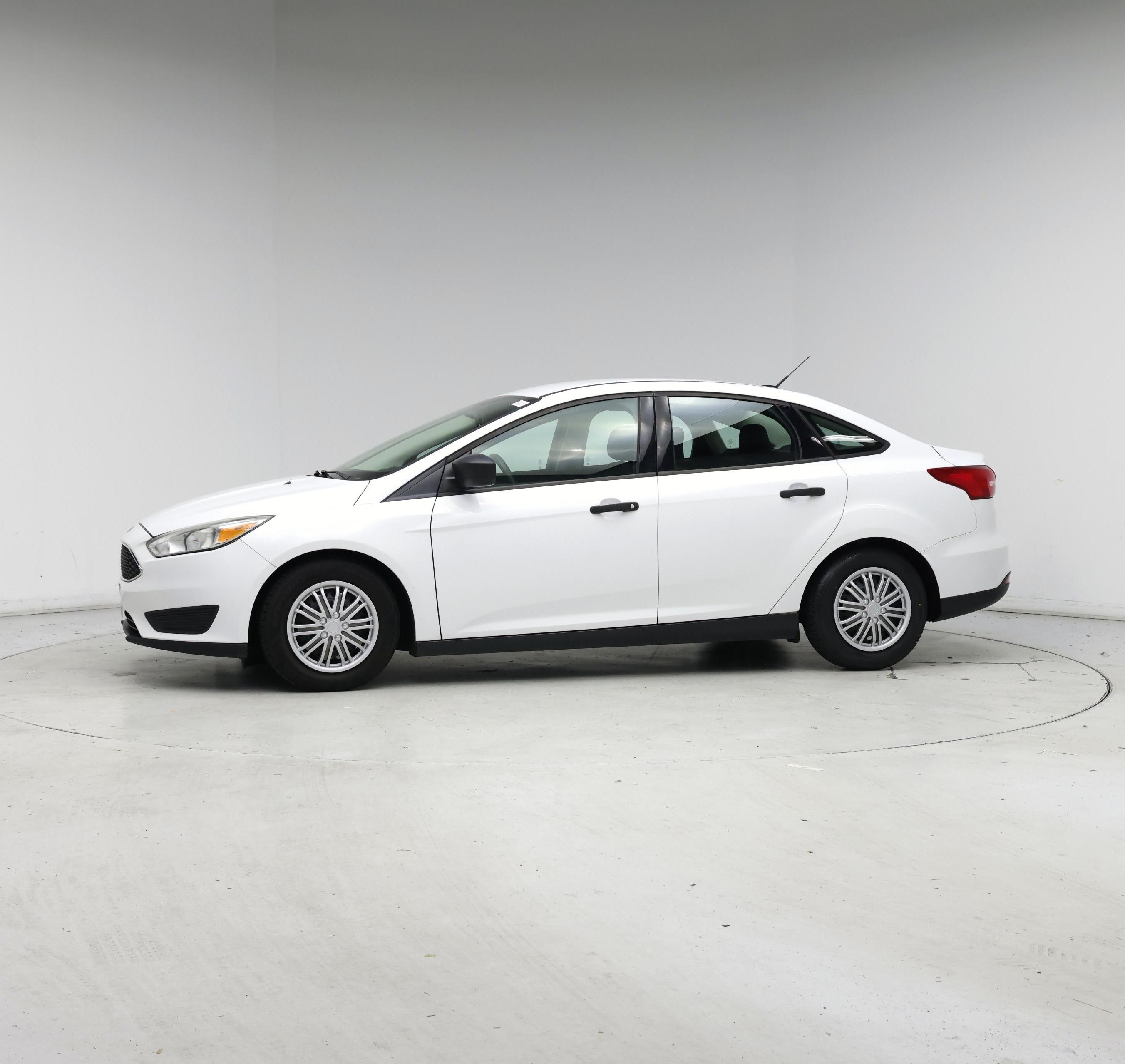 Thumbnail: 2015 Ford Focus - 3