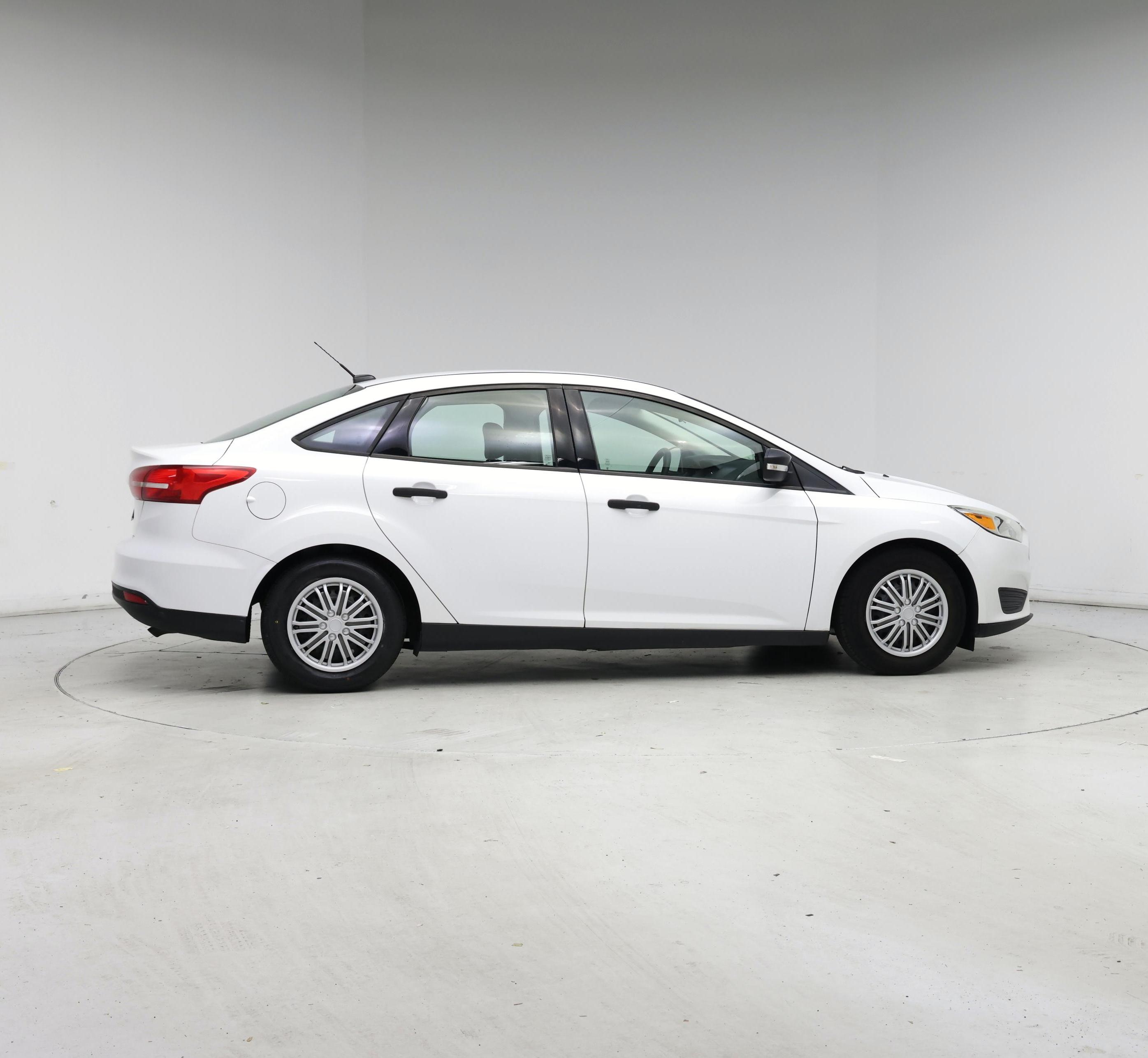 Thumbnail: 2015 Ford Focus - 7