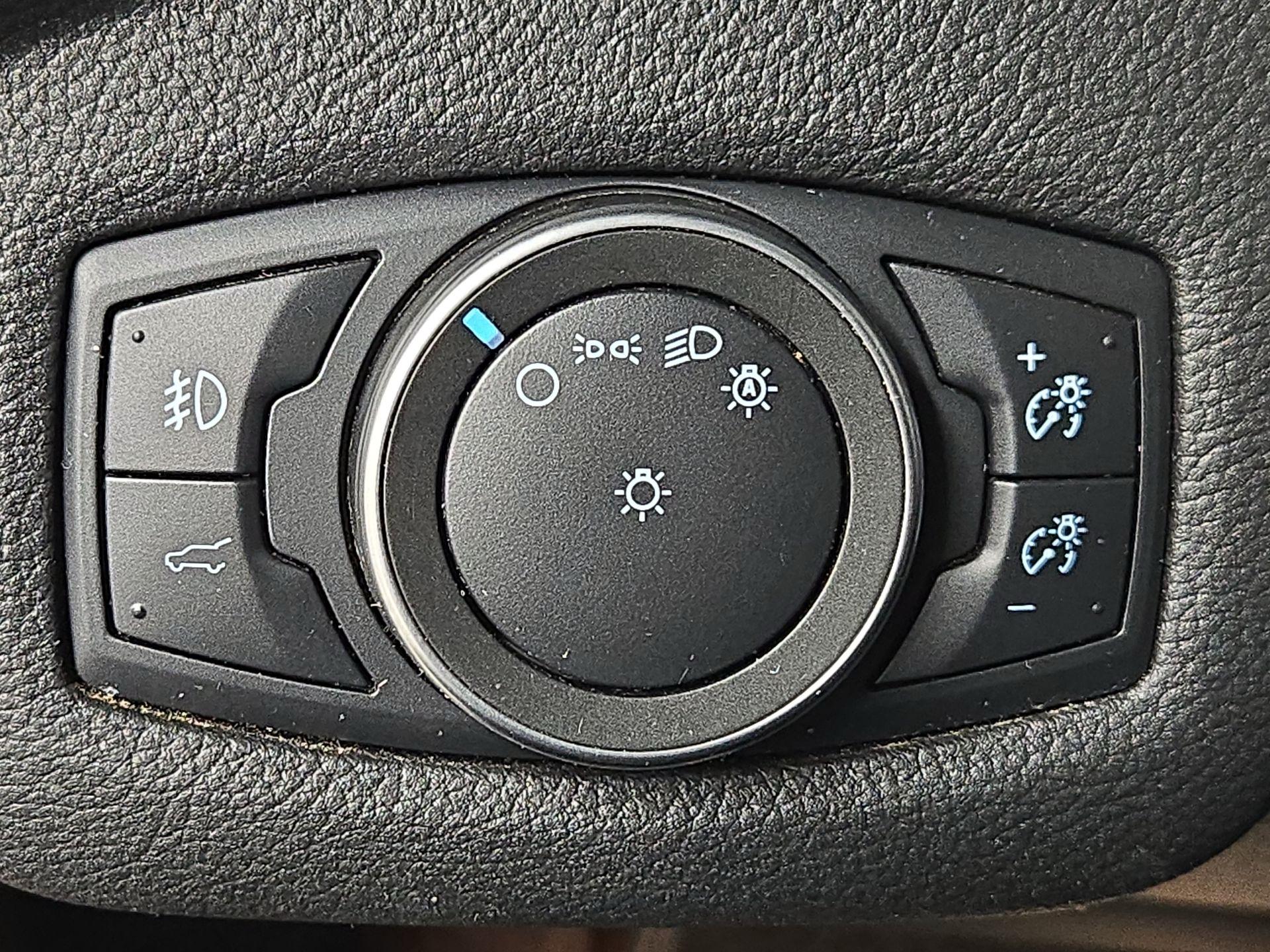 Thumbnail: 2019 Ford Escape - 13