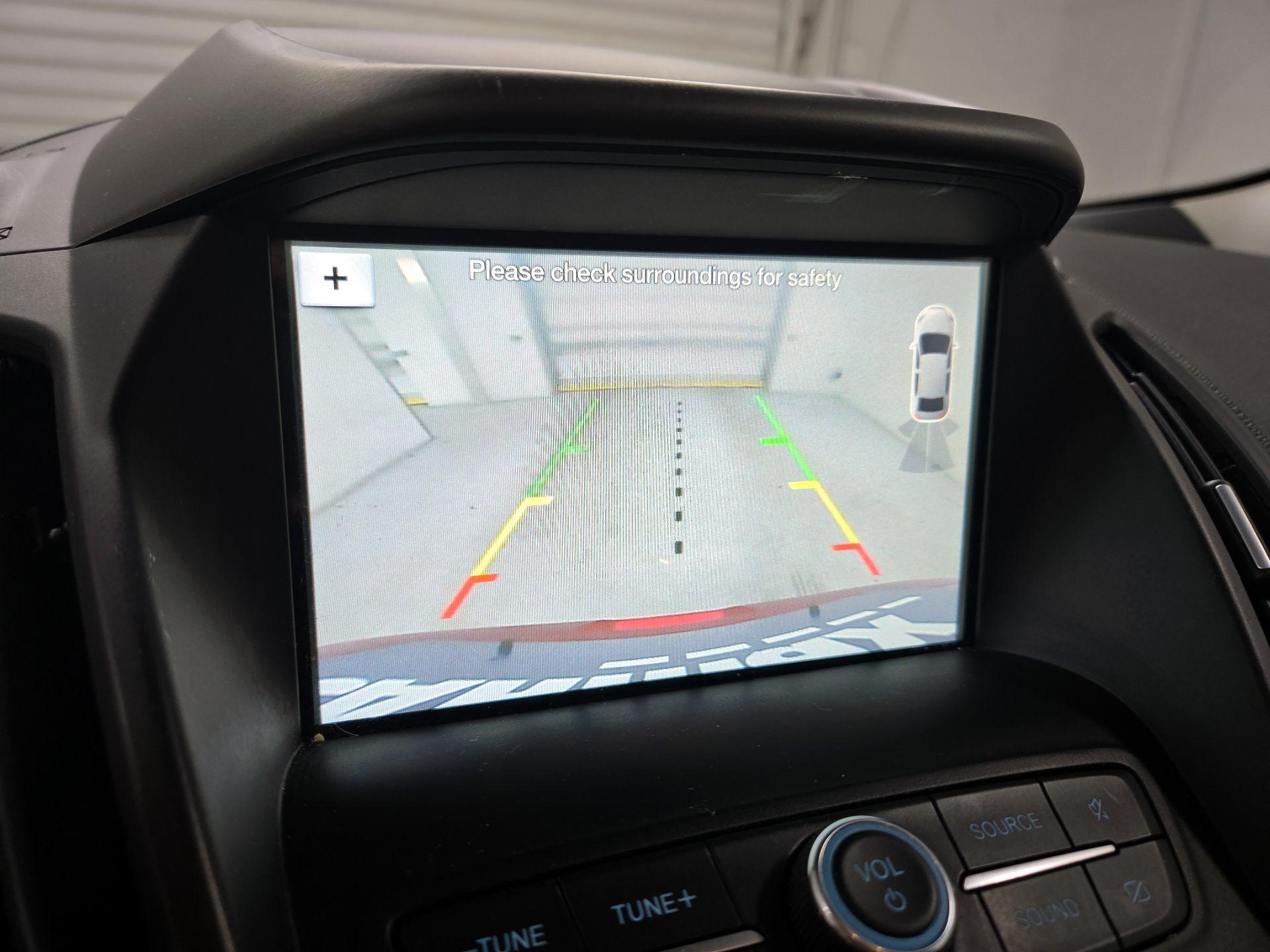 Thumbnail: 2019 Ford Escape - 14