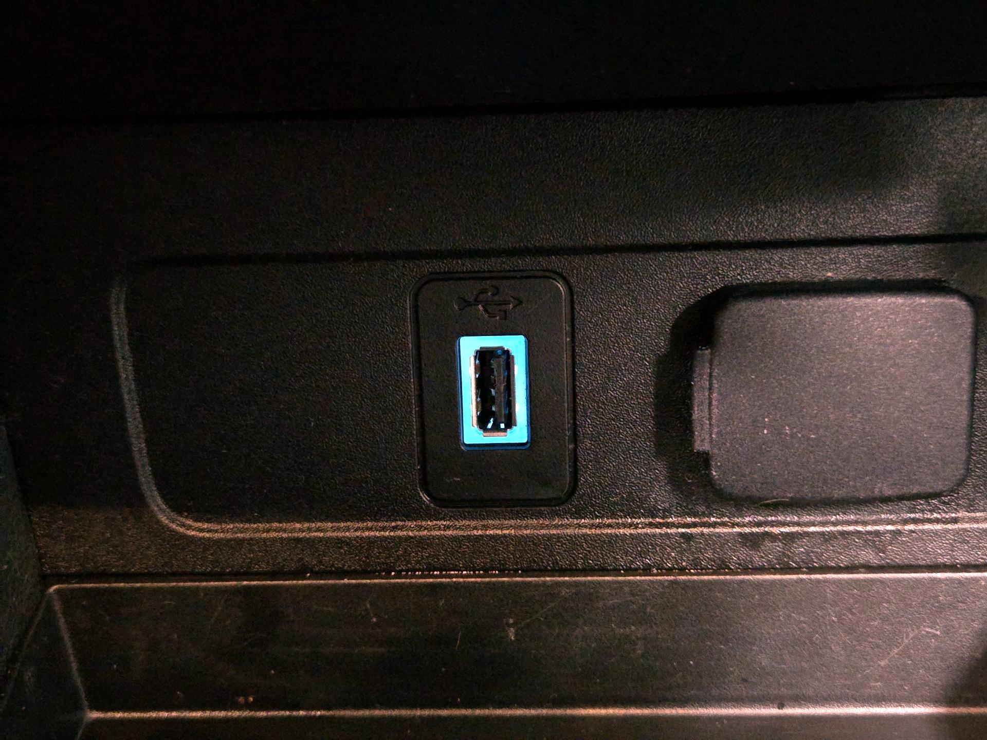 Thumbnail: 2019 Ford Escape - 18