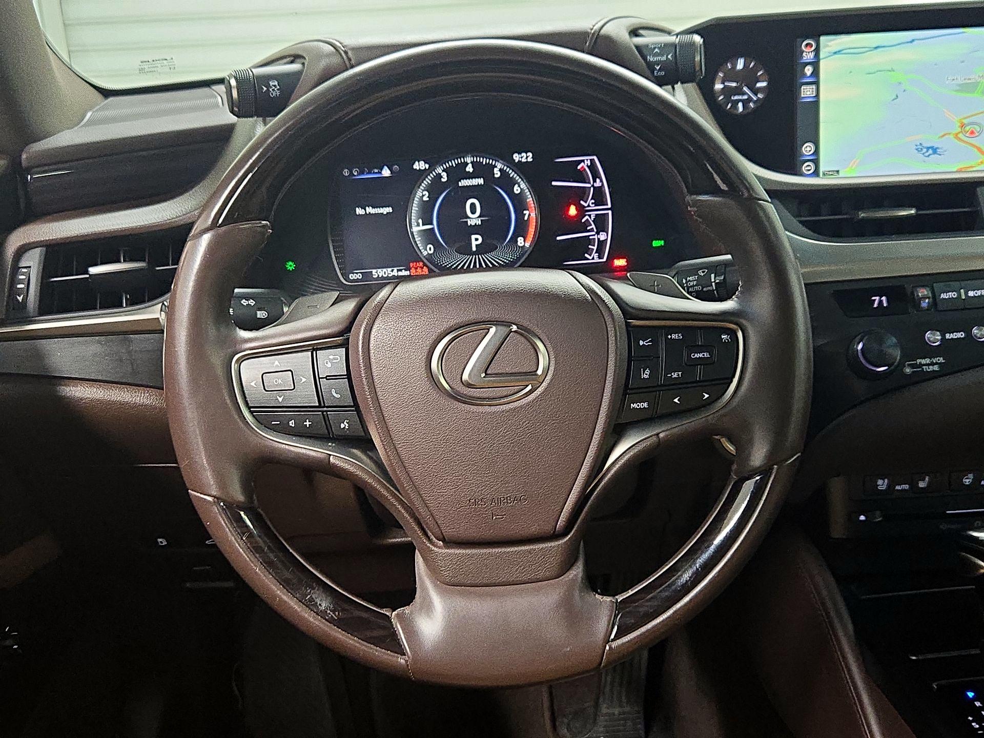 Thumbnail: 2019 Lexus ES - 10