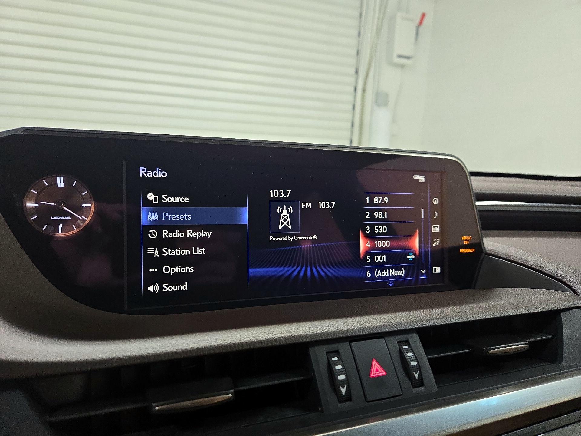 Thumbnail: 2019 Lexus ES - 16