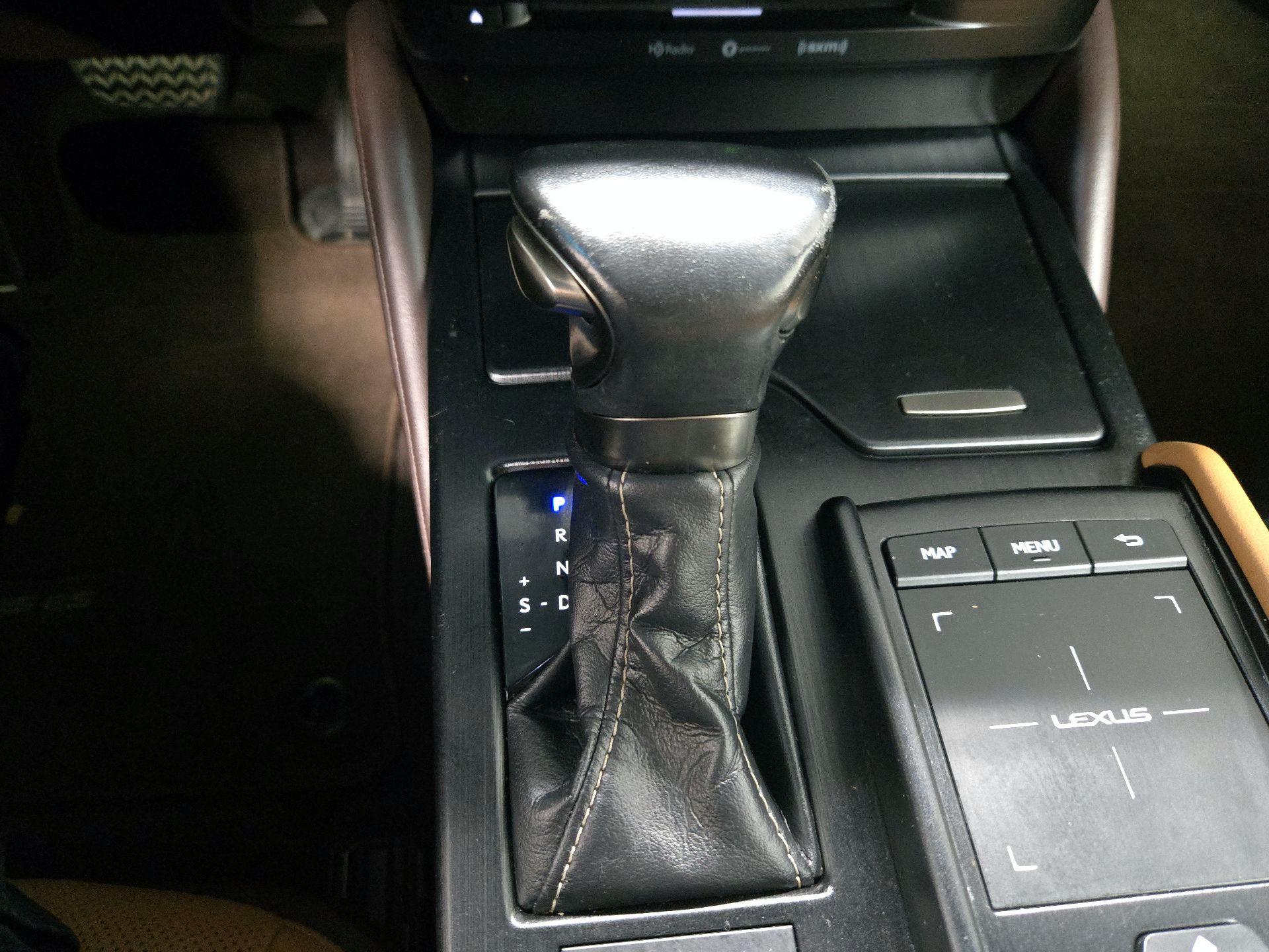 Thumbnail: 2019 Lexus ES - 18