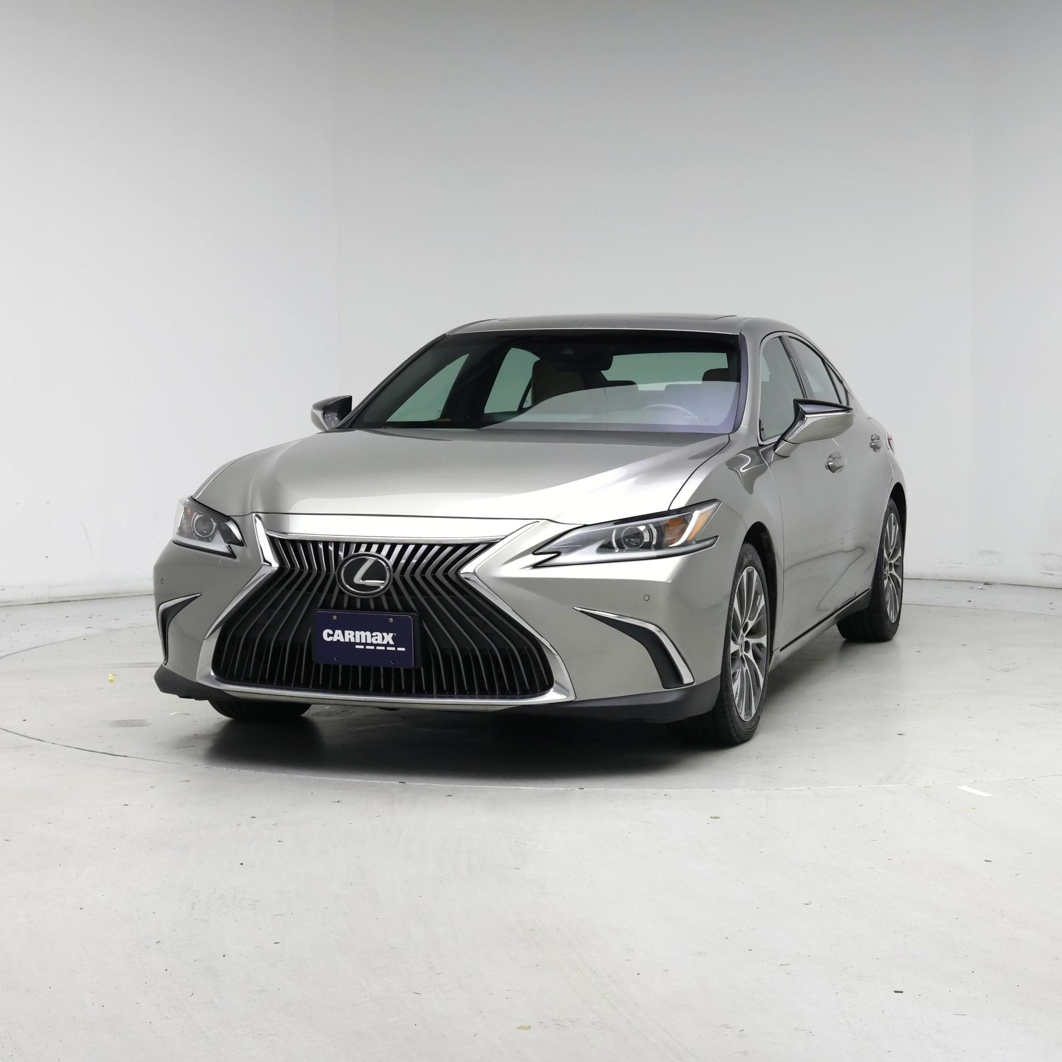 Thumbnail: 2019 Lexus ES - 4