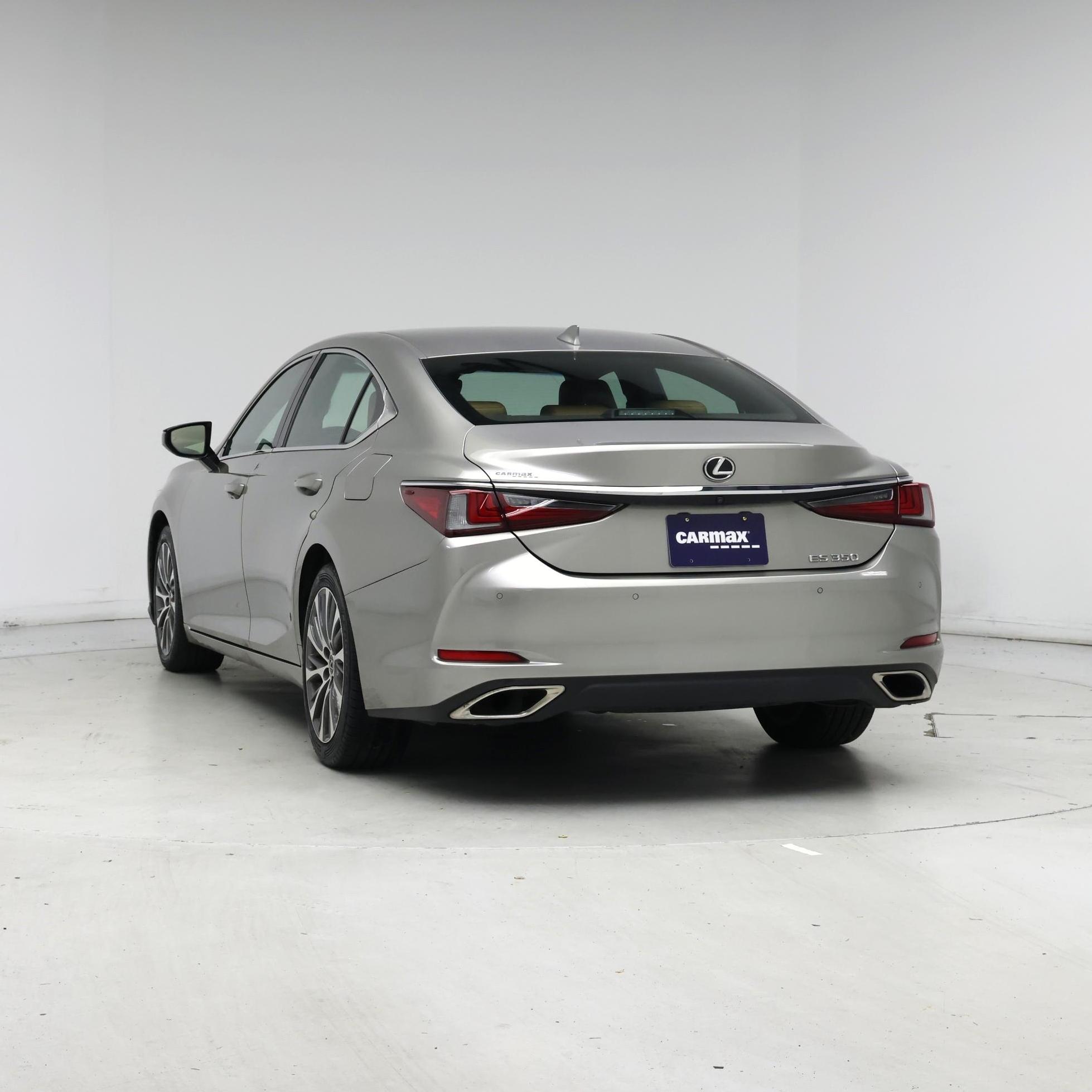 Thumbnail: 2019 Lexus ES - 6