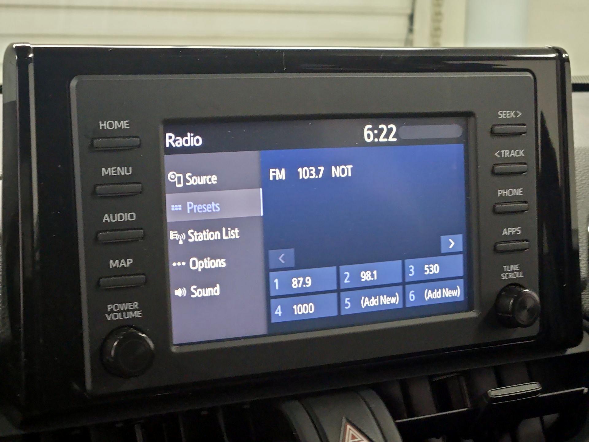 Thumbnail: 2019 Toyota RAV4 - 15