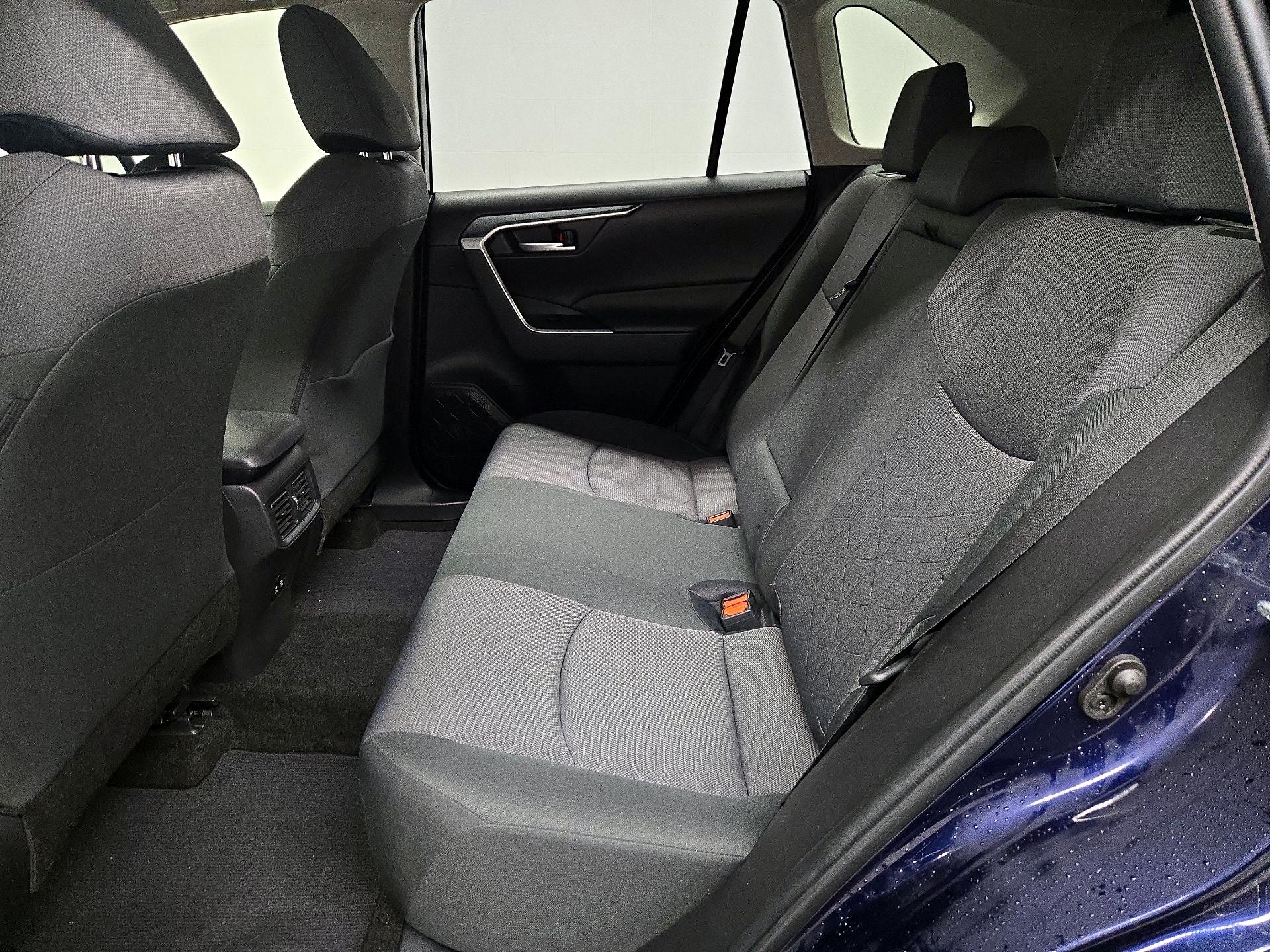 Thumbnail: 2019 Toyota RAV4 - 20