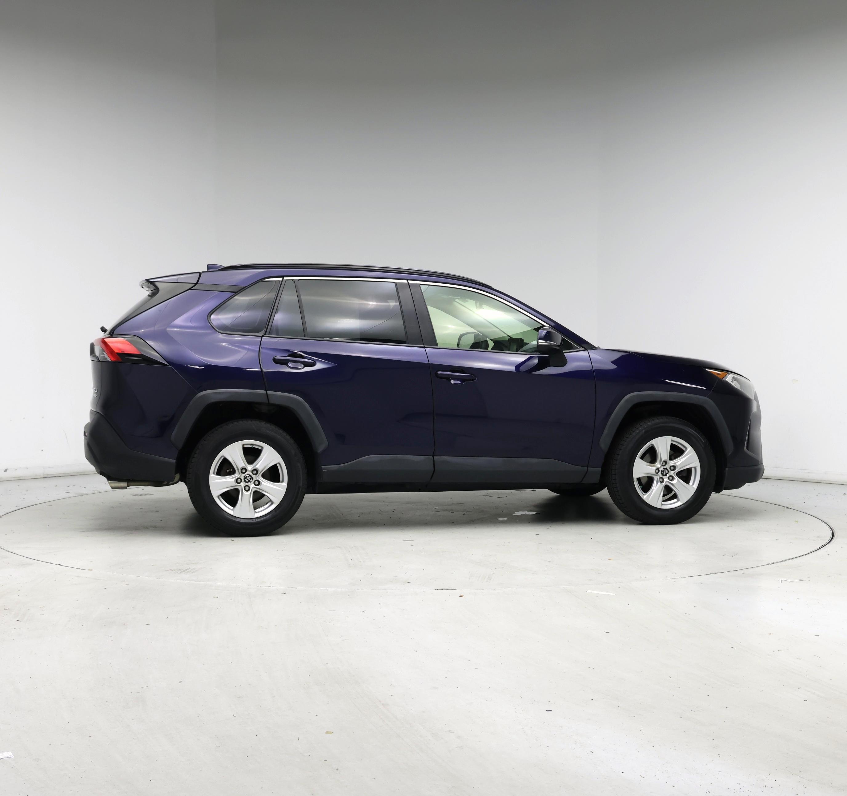 Thumbnail: 2019 Toyota RAV4 - 7