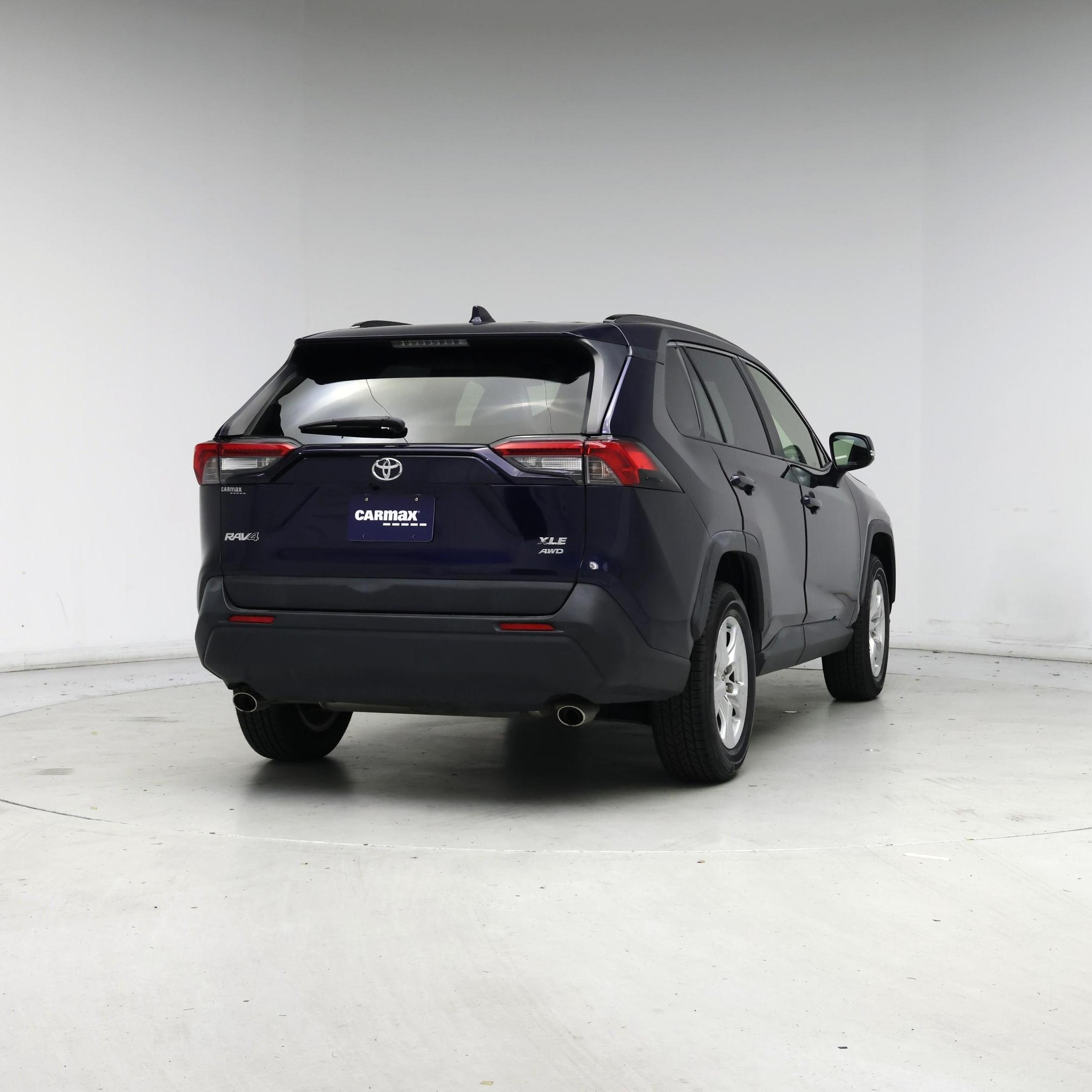 Thumbnail: 2019 Toyota RAV4 - 8