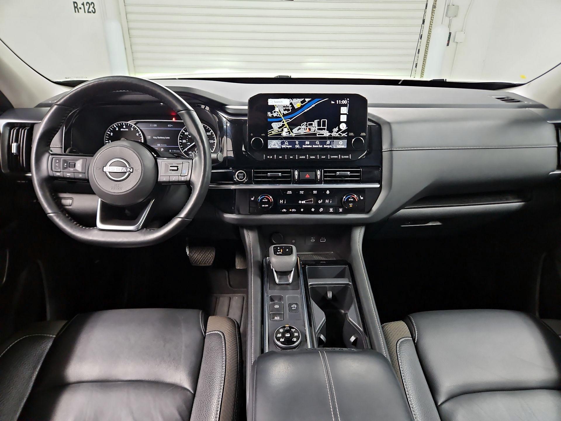 Thumbnail: 2023 Nissan Pathfinder - 9