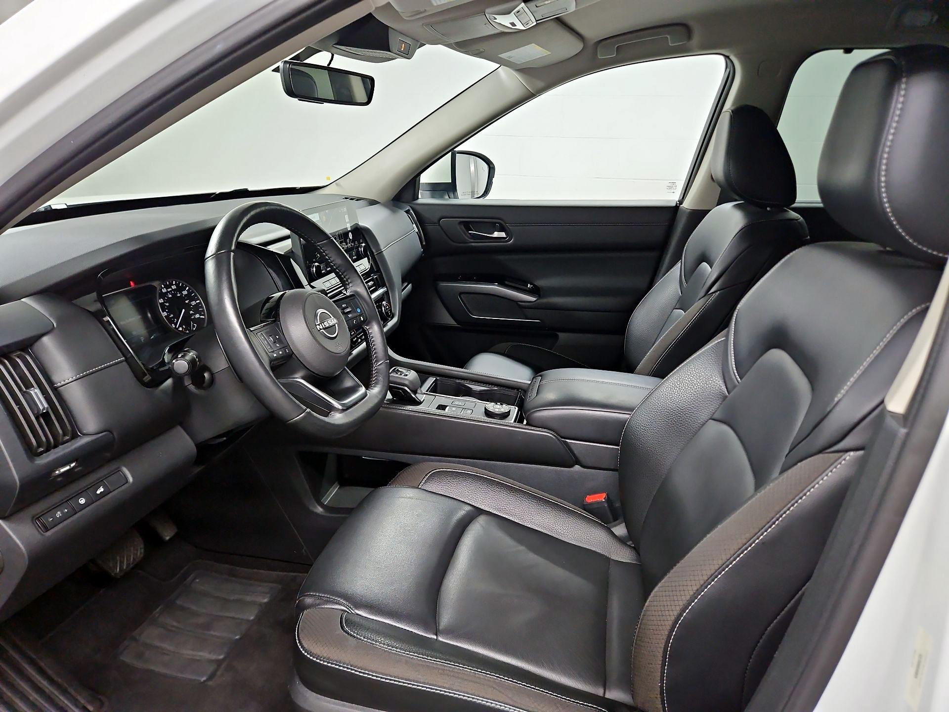 Thumbnail: 2023 Nissan Pathfinder - 11