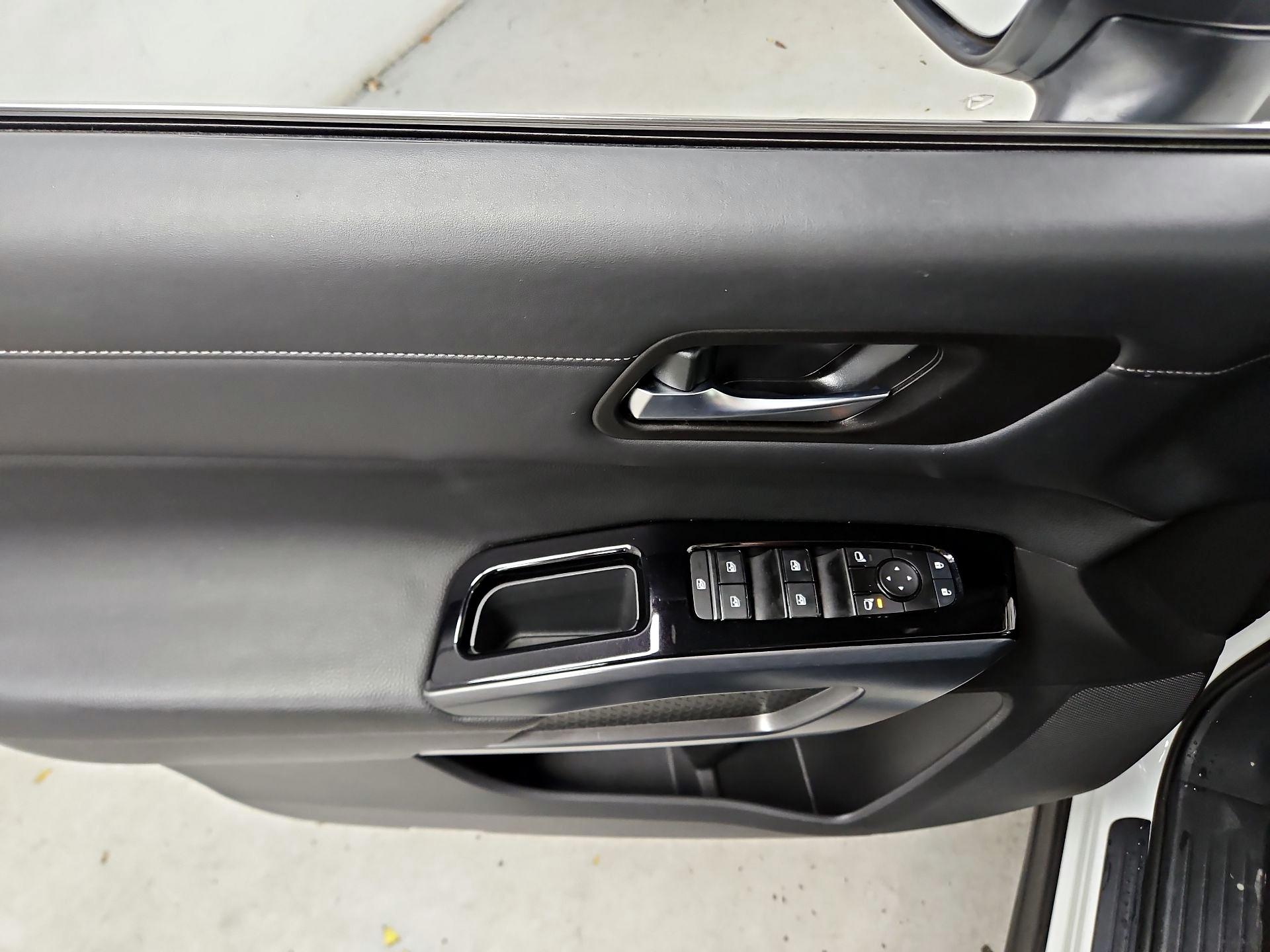 Thumbnail: 2023 Nissan Pathfinder - 12