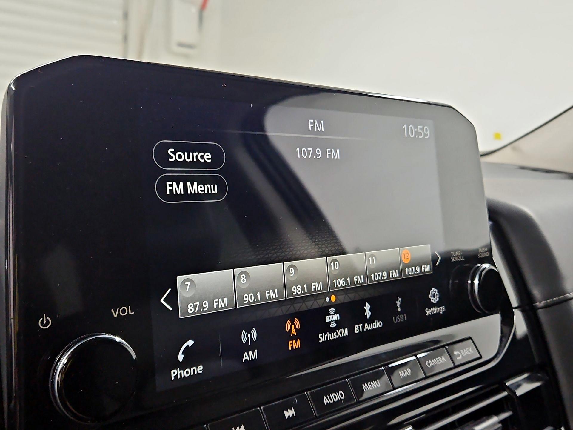 Thumbnail: 2023 Nissan Pathfinder - 16