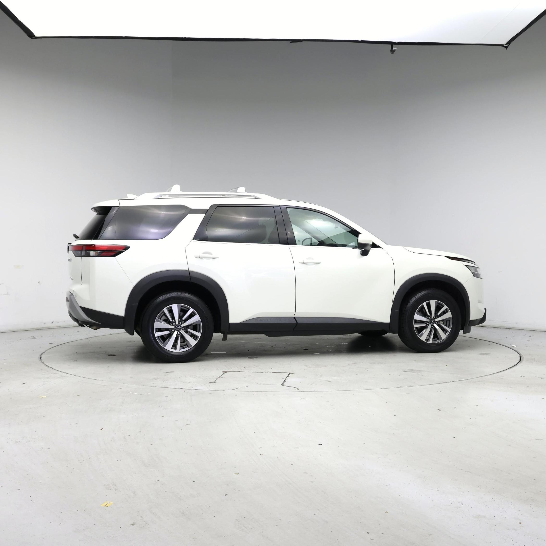 Thumbnail: 2023 Nissan Pathfinder - 7