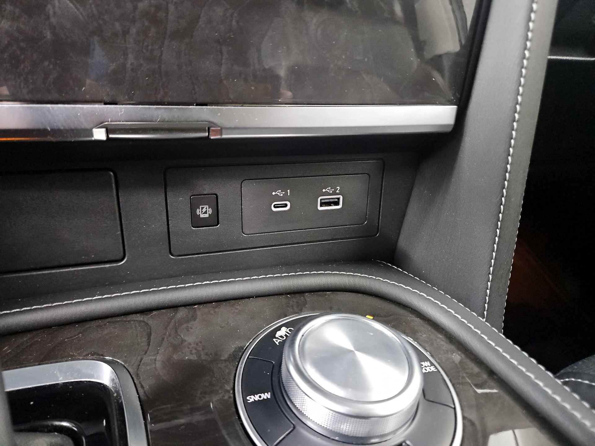 Thumbnail: 2023 INFINITI QX80 - 19