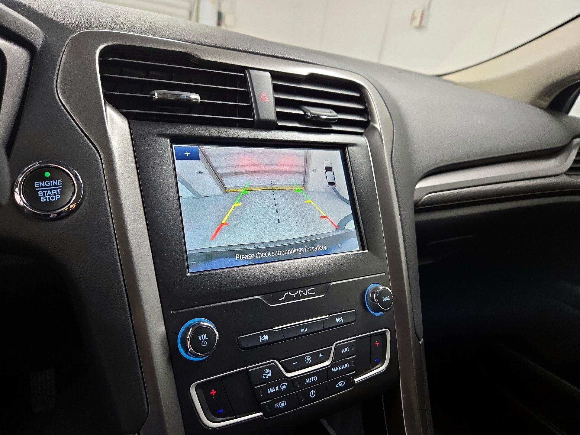 Thumbnail: 2020 Ford Fusion - 15