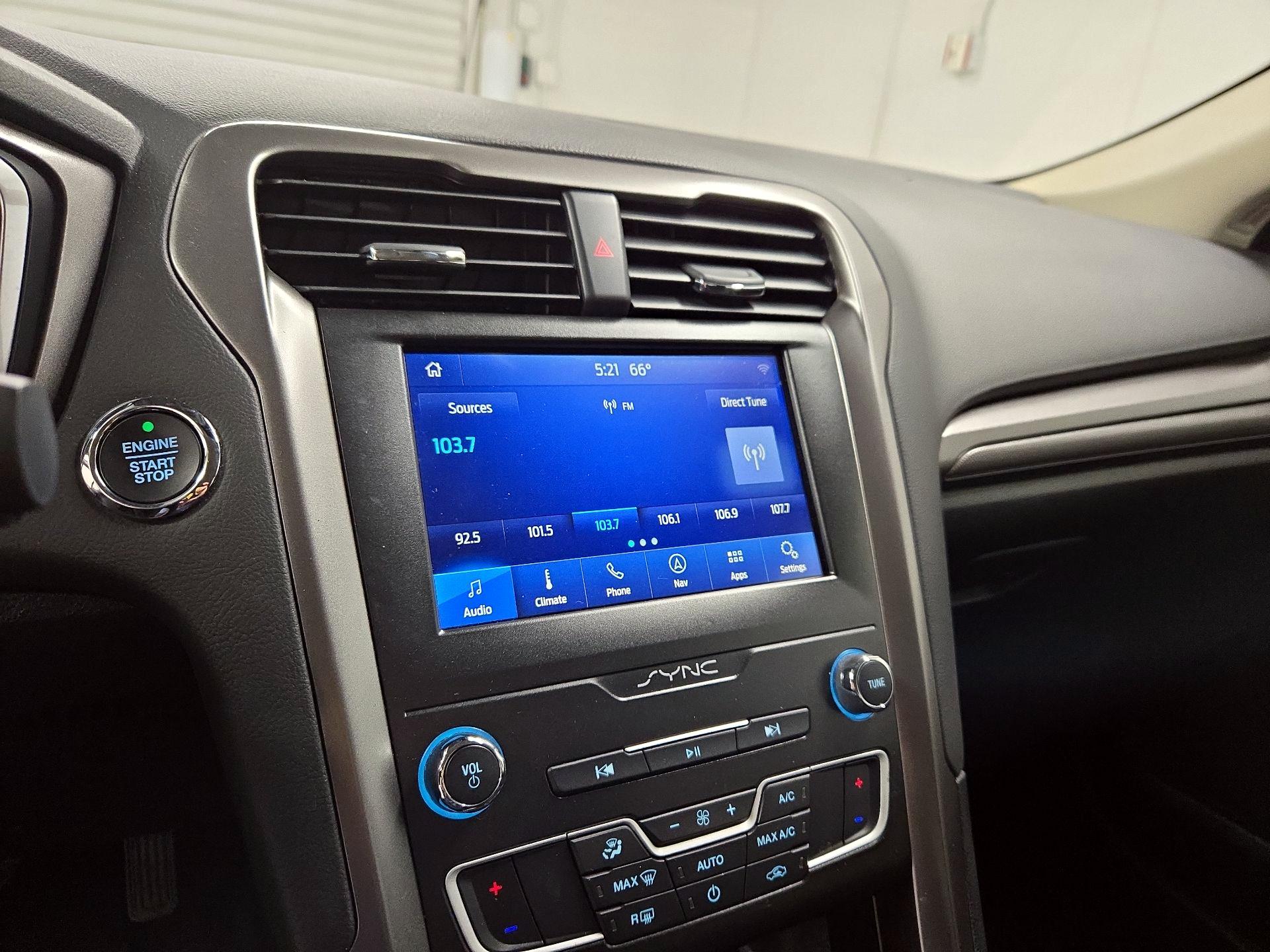 Thumbnail: 2020 Ford Fusion - 16