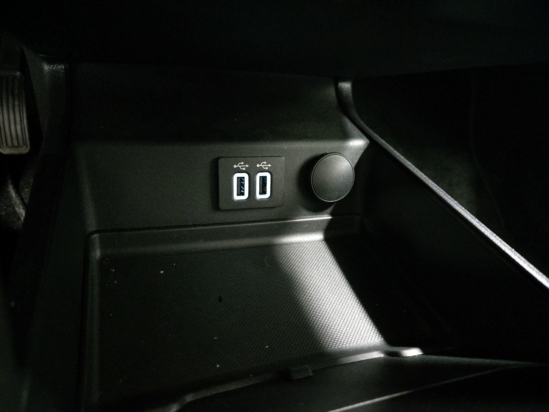 Thumbnail: 2020 Ford Fusion - 19