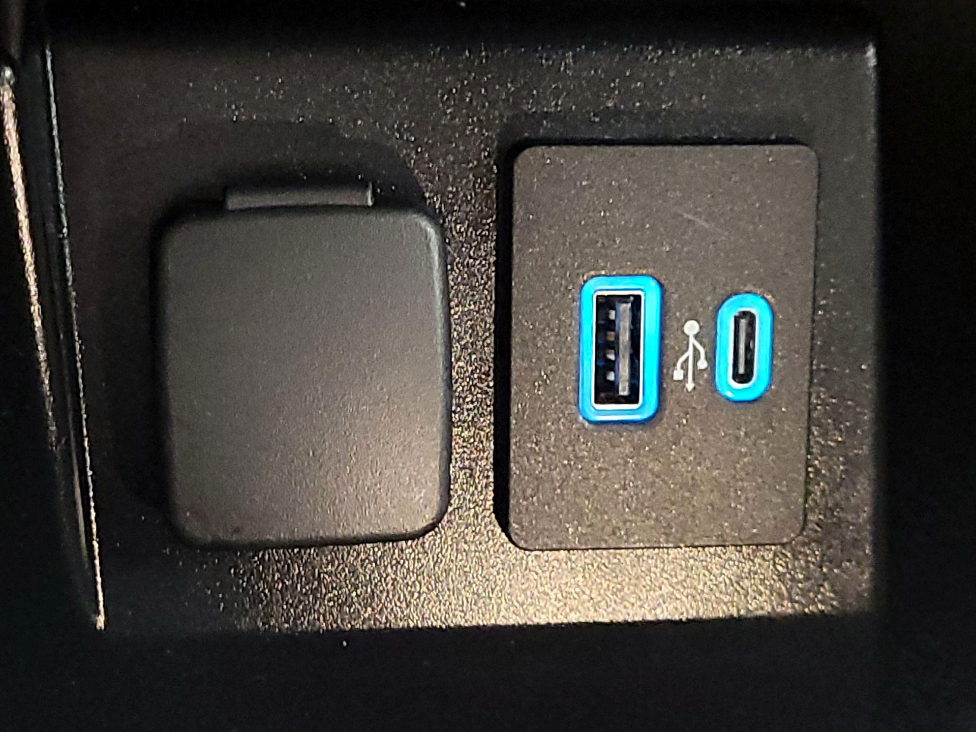 Thumbnail: 2023 Ford Explorer - 19