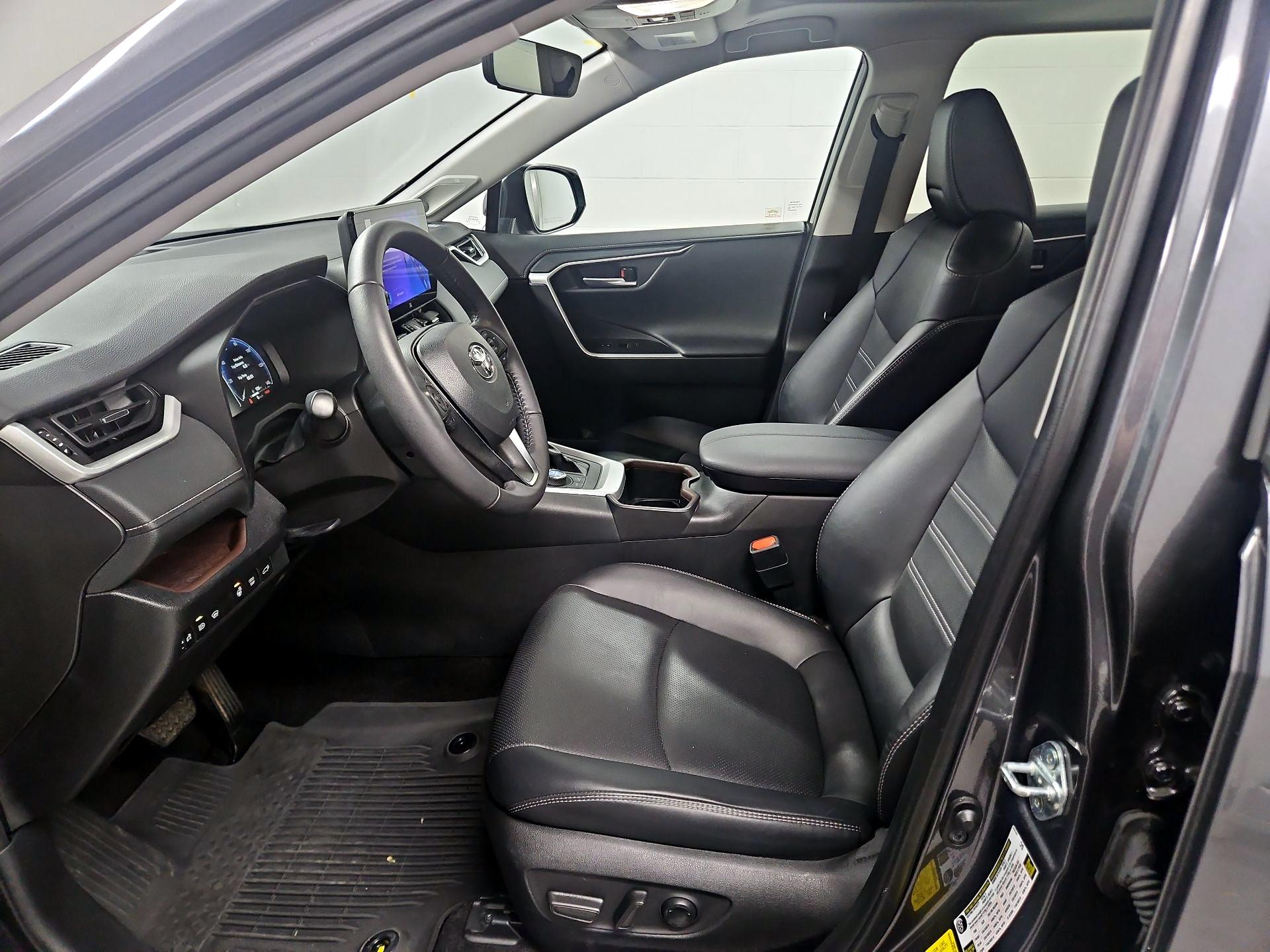 Thumbnail: 2024 Toyota RAV4 - 11