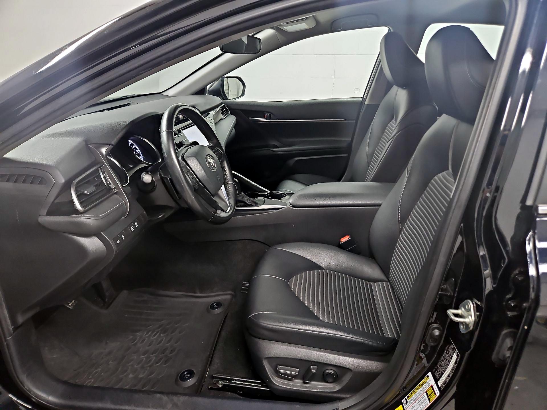 Thumbnail: 2020 Toyota Camry - 11