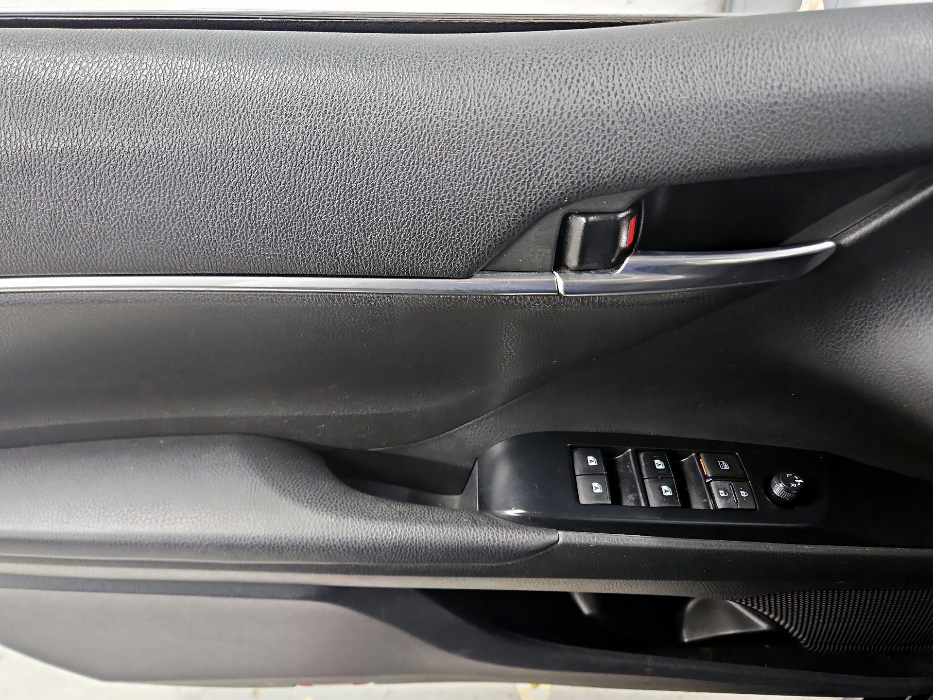 Thumbnail: 2020 Toyota Camry - 12