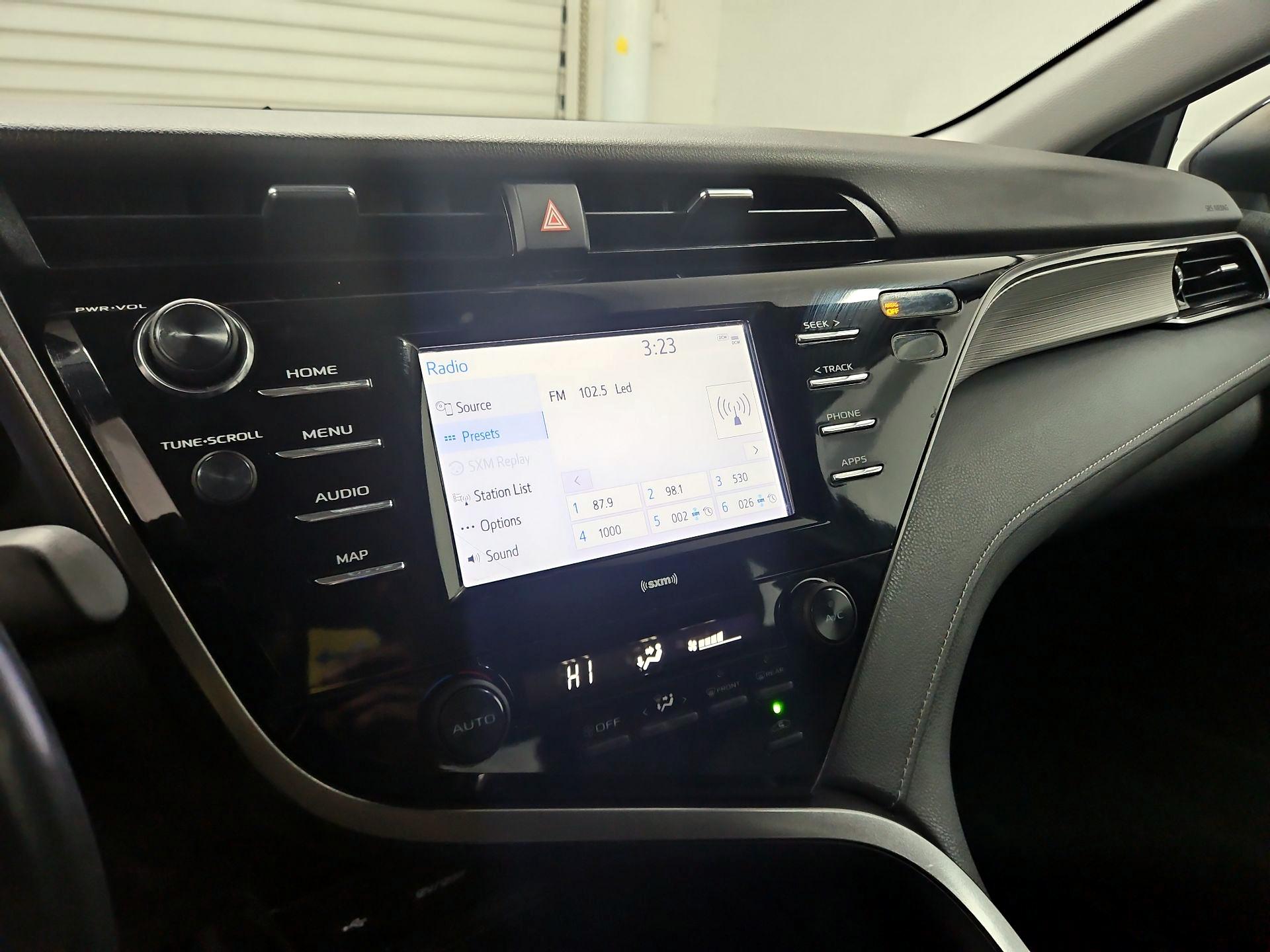 Thumbnail: 2020 Toyota Camry - 15