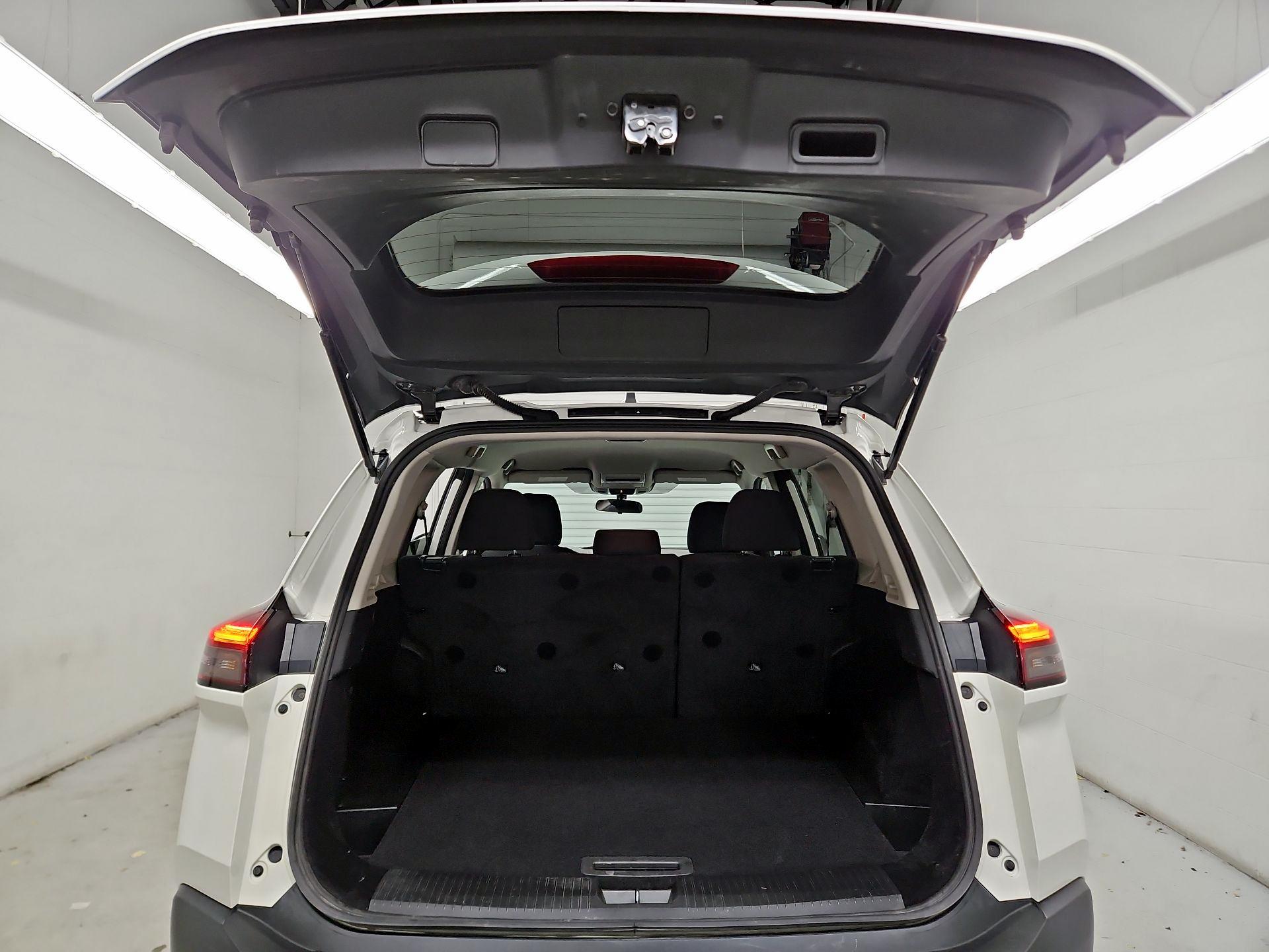 Thumbnail: 2023 Nissan Rogue - 20