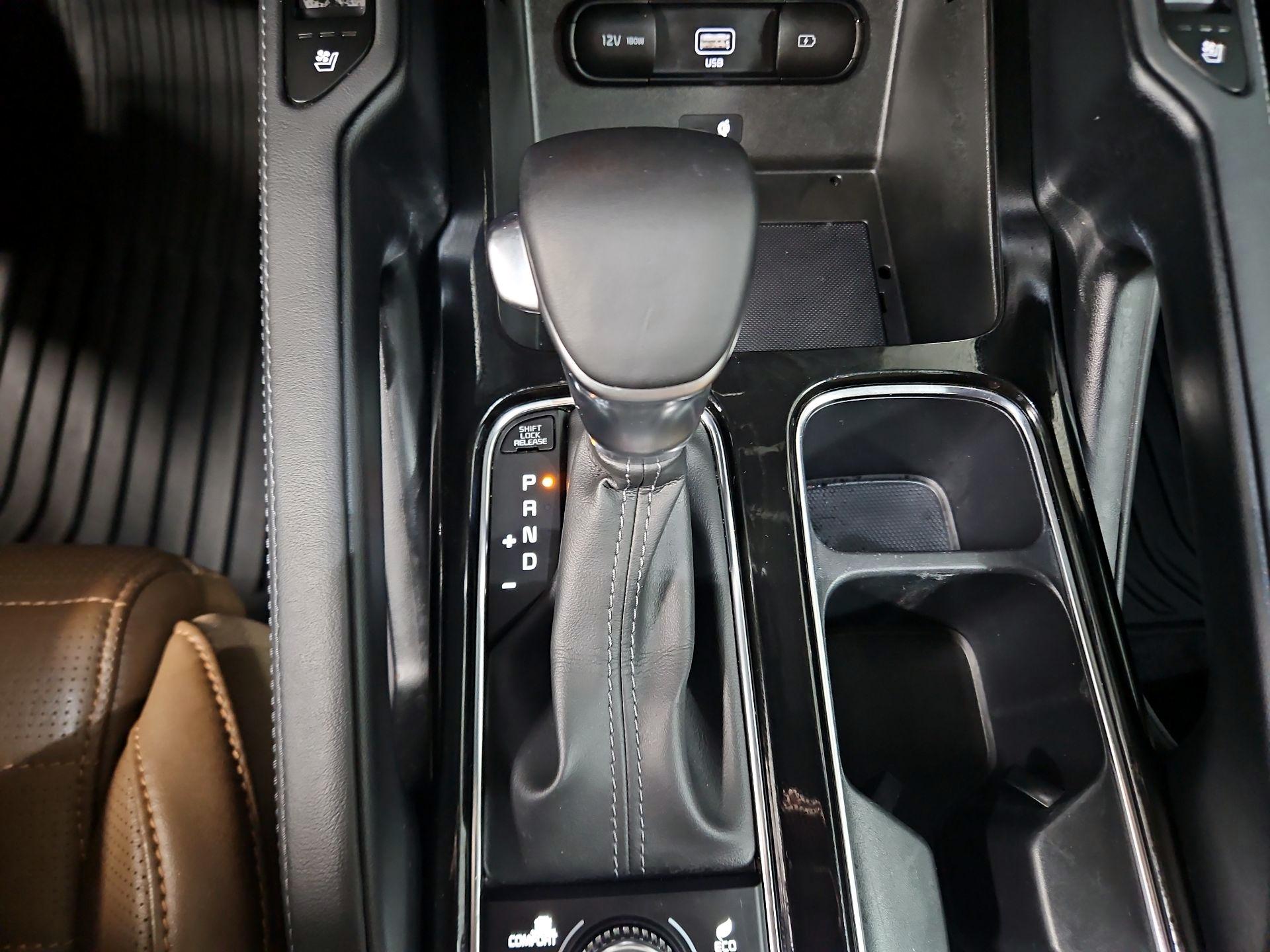 Thumbnail: 2022 Kia Telluride - 18